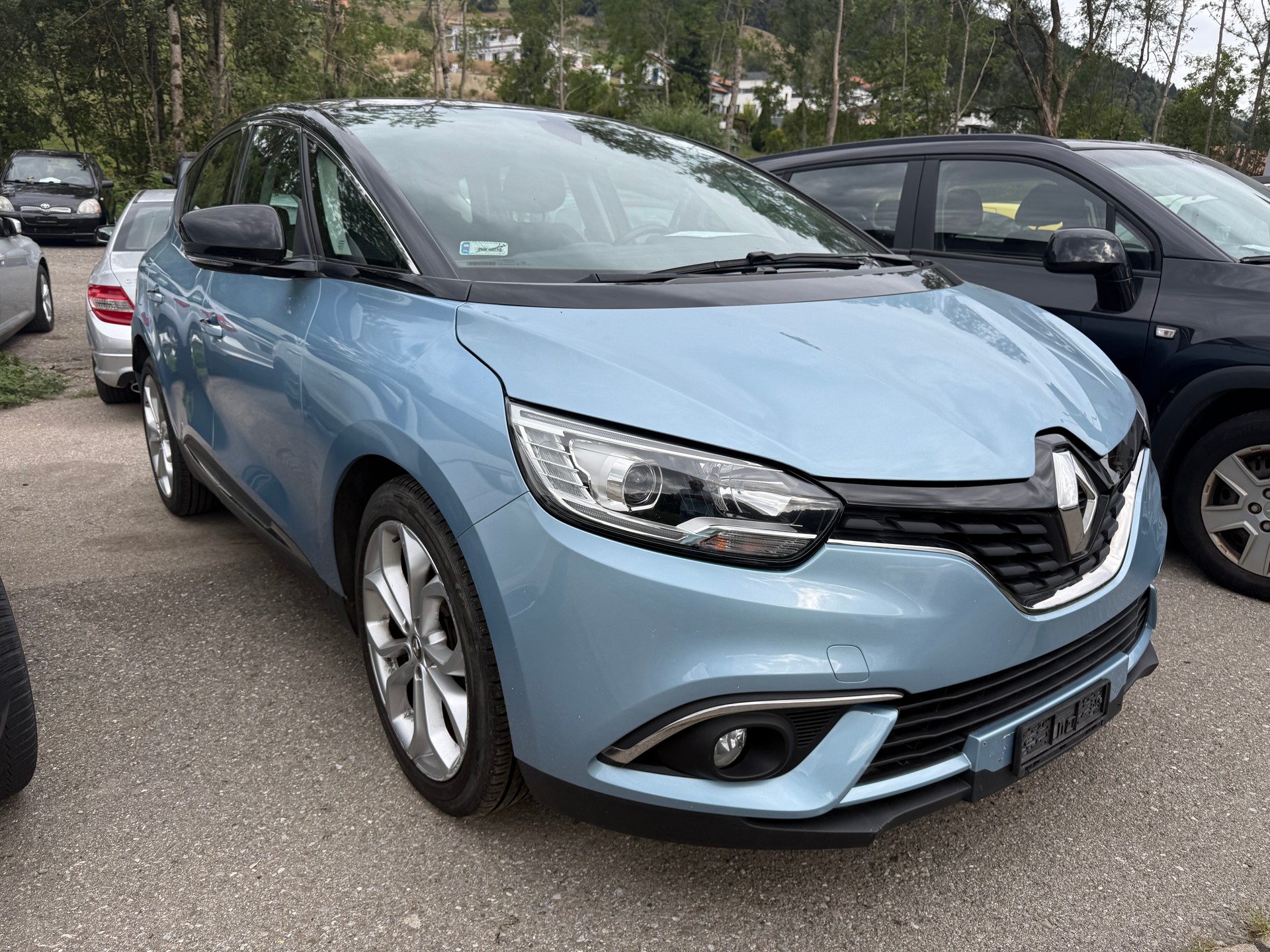 RENAULT Scénic 1.2 16V Turbo Bose-image-2