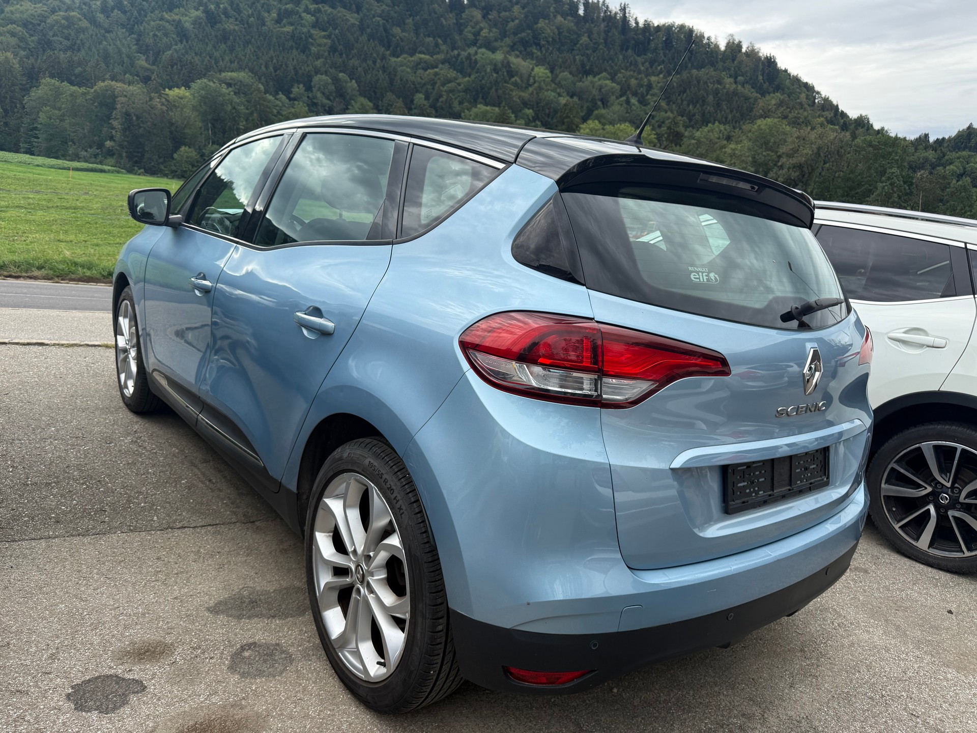 RENAULT Scénic 1.2 16V Turbo Bose-image-5