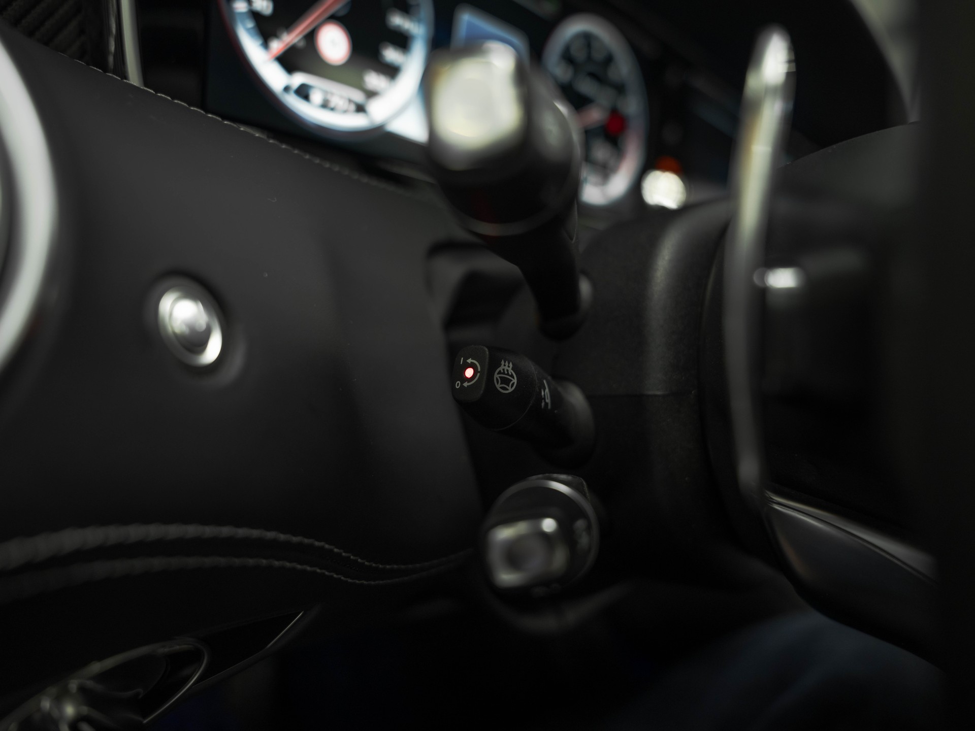 MERCEDES-BENZ S 63 AMG Cabriolet 4Matic Speedshift MCT-image-30