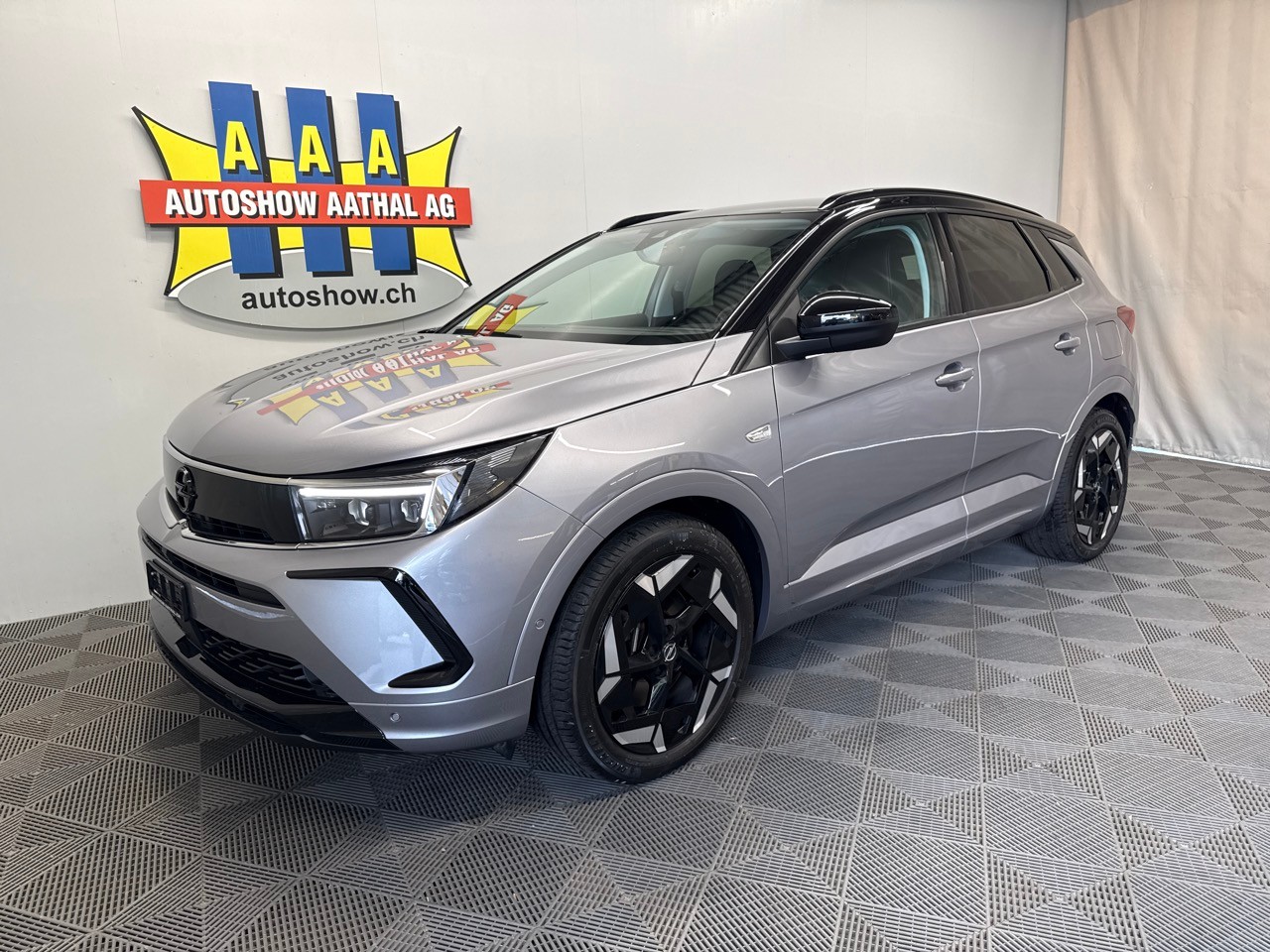 OPEL Grandland 1.6 Hybrid4 GSe Automatik