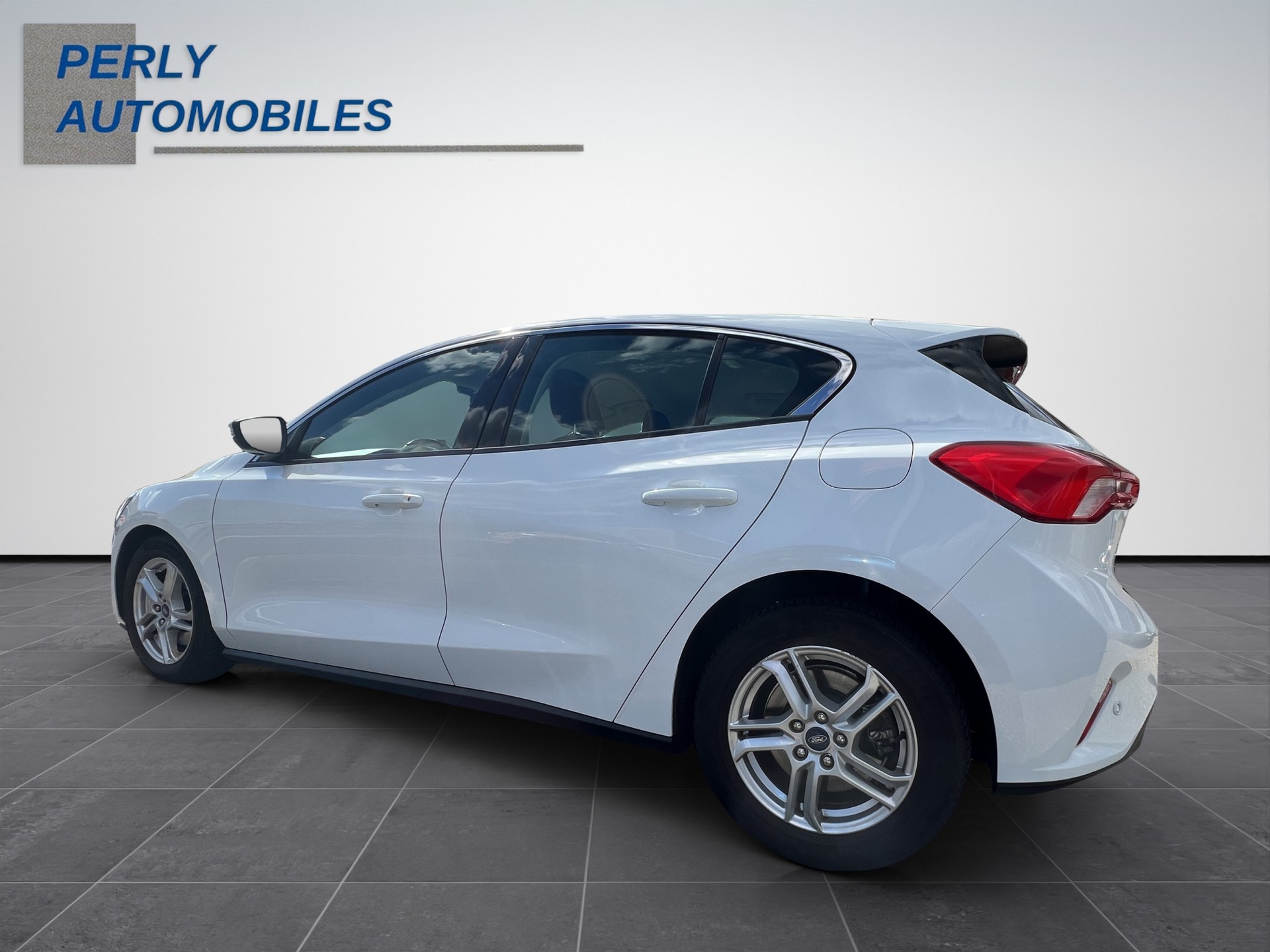 FORD Focus 2.0 EcoBlue 150 Cool & Connect-showroom-element-3