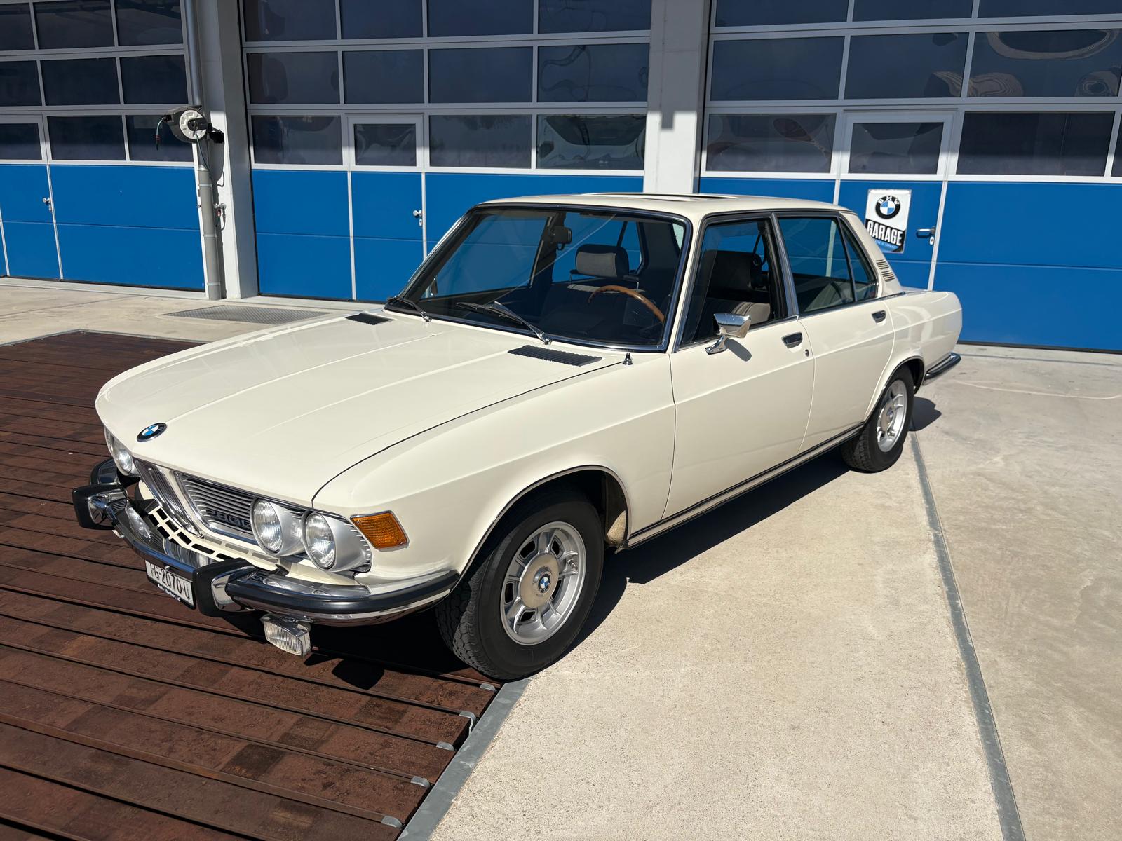 BMW 2800
