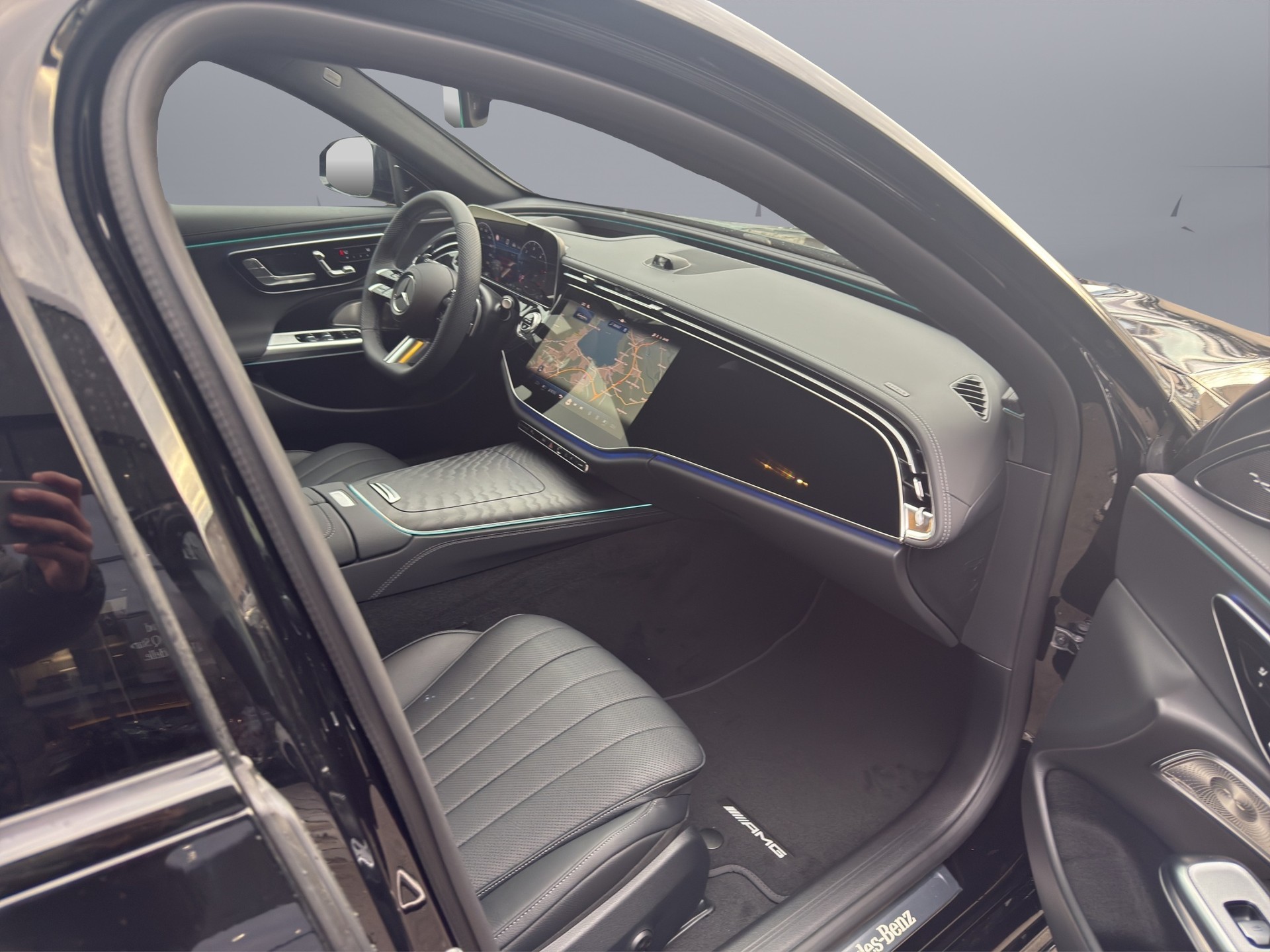 MERCEDES-BENZ E-Klasse S214 Kombi E 220 d AMG Line 4matic-image-15