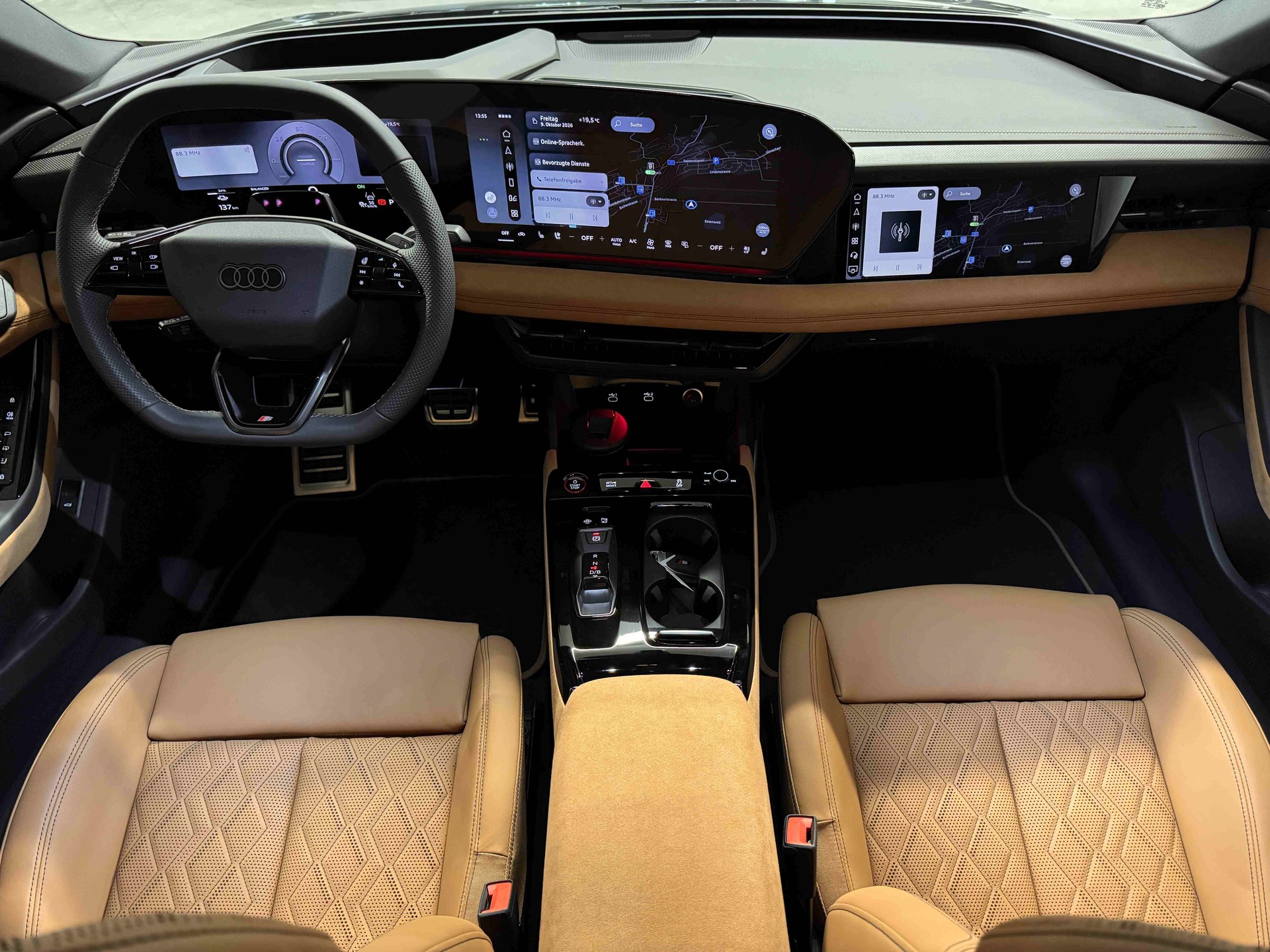 AUDI S6 Sportback e-tron quattro-image-11