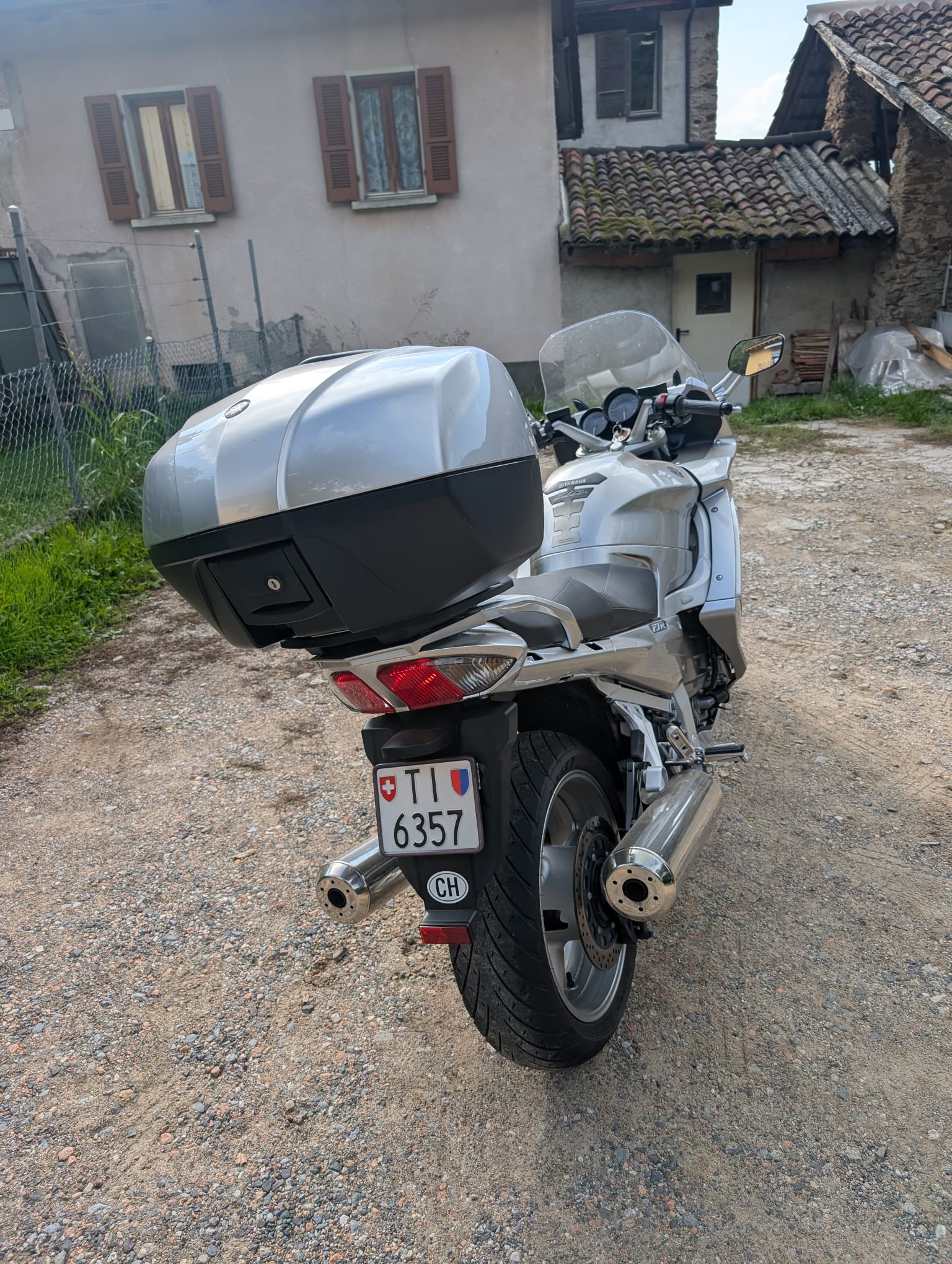 YAMAHA FJR 1300 ABS-image-1