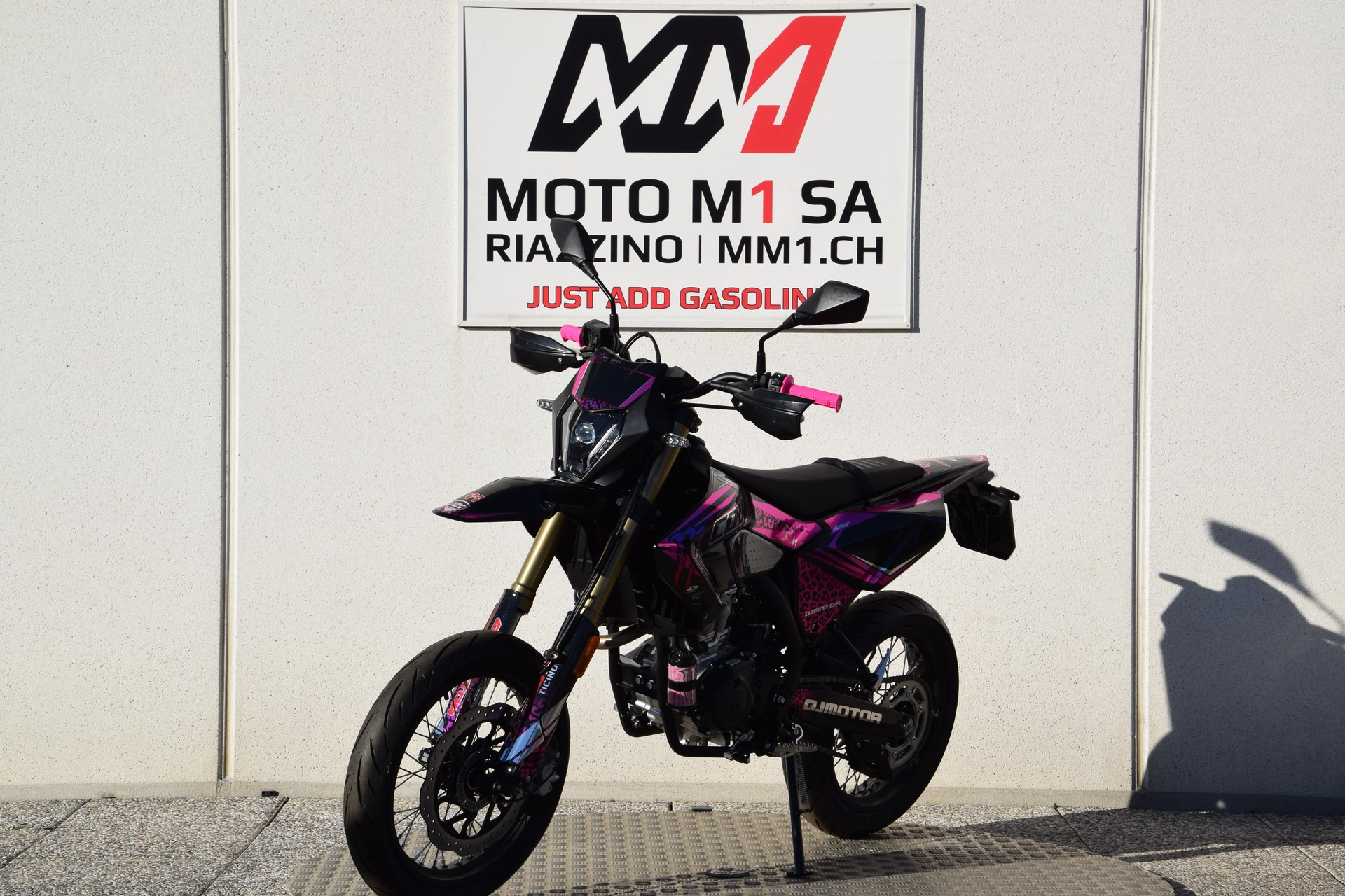 QJ COV 125 PINK - CHROME EDITION-image-3