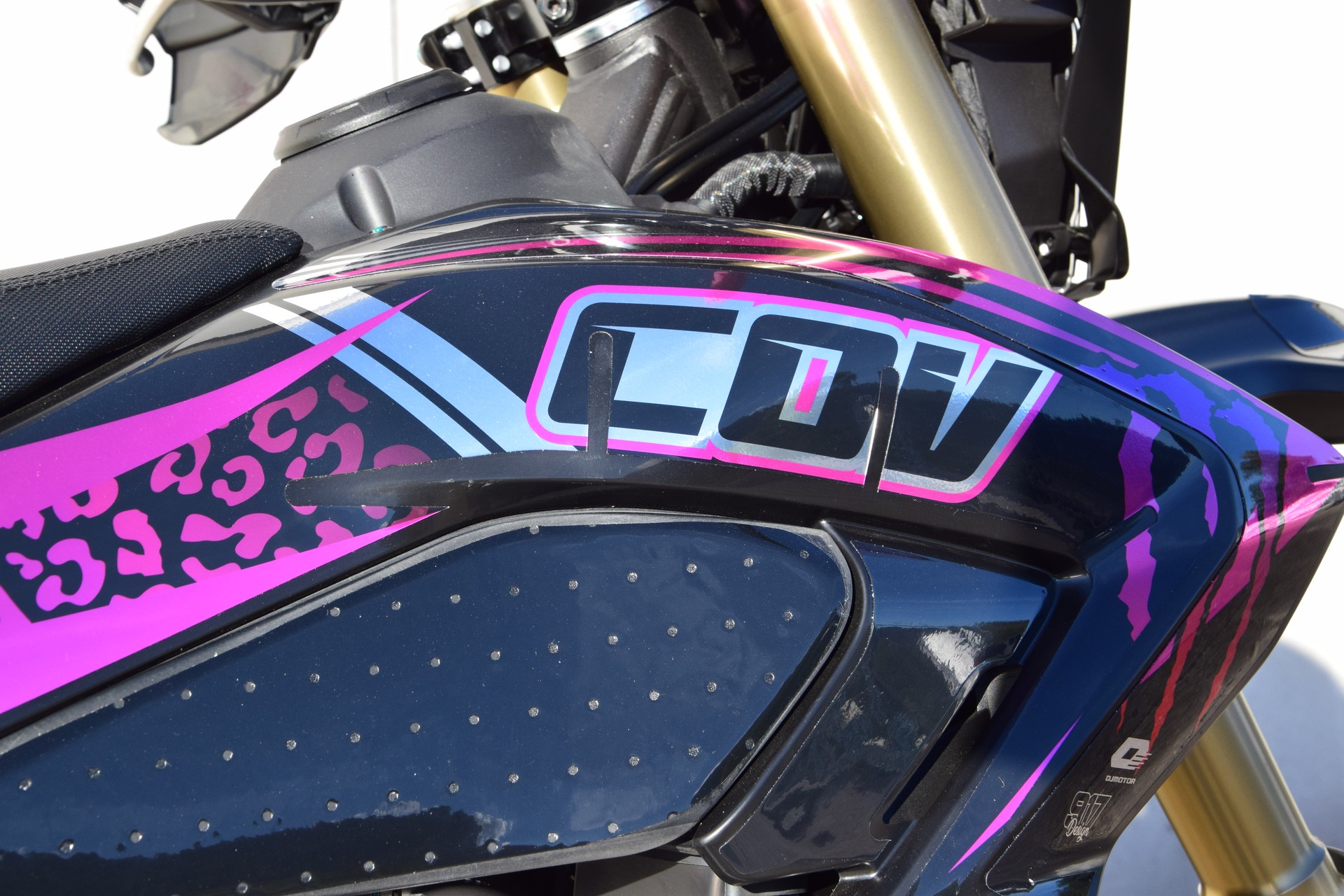 QJ COV 125 PINK - CHROME EDITION-image-11