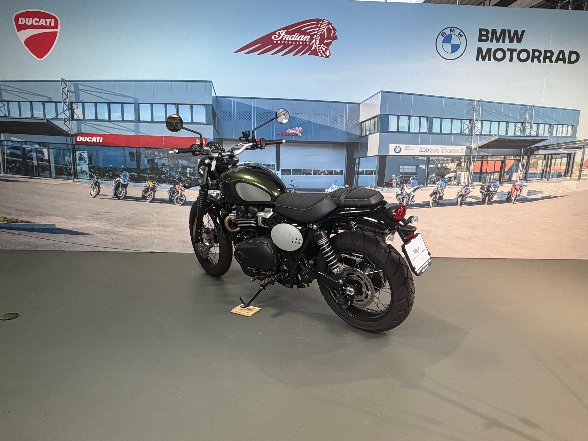 TRIUMPH Street Scrambler 900 Special Edition-image-4