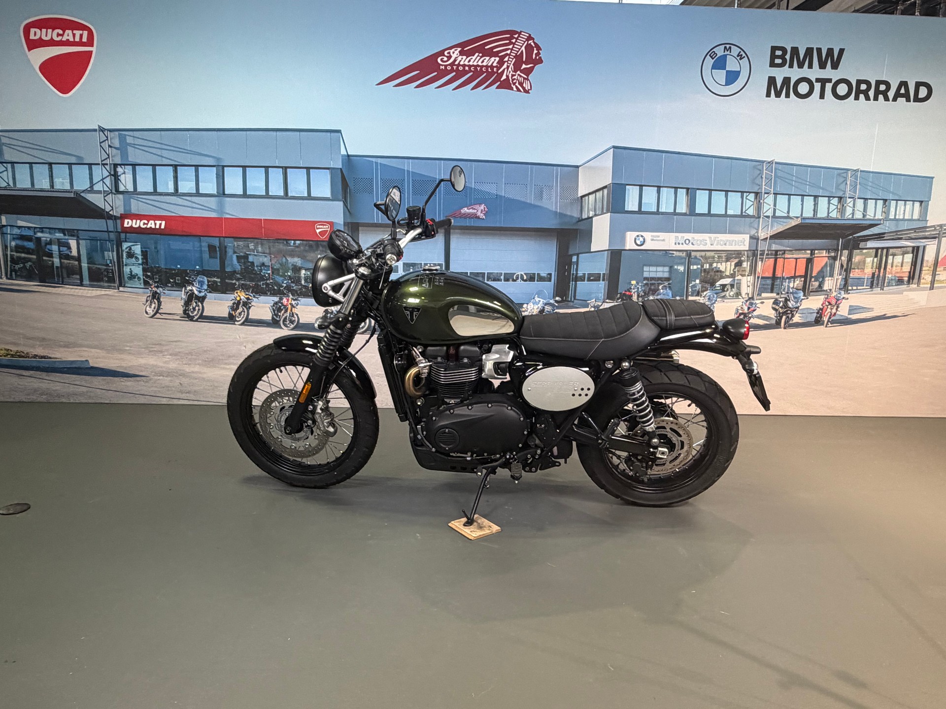 TRIUMPH Street Scrambler 900 Special Edition-image-3