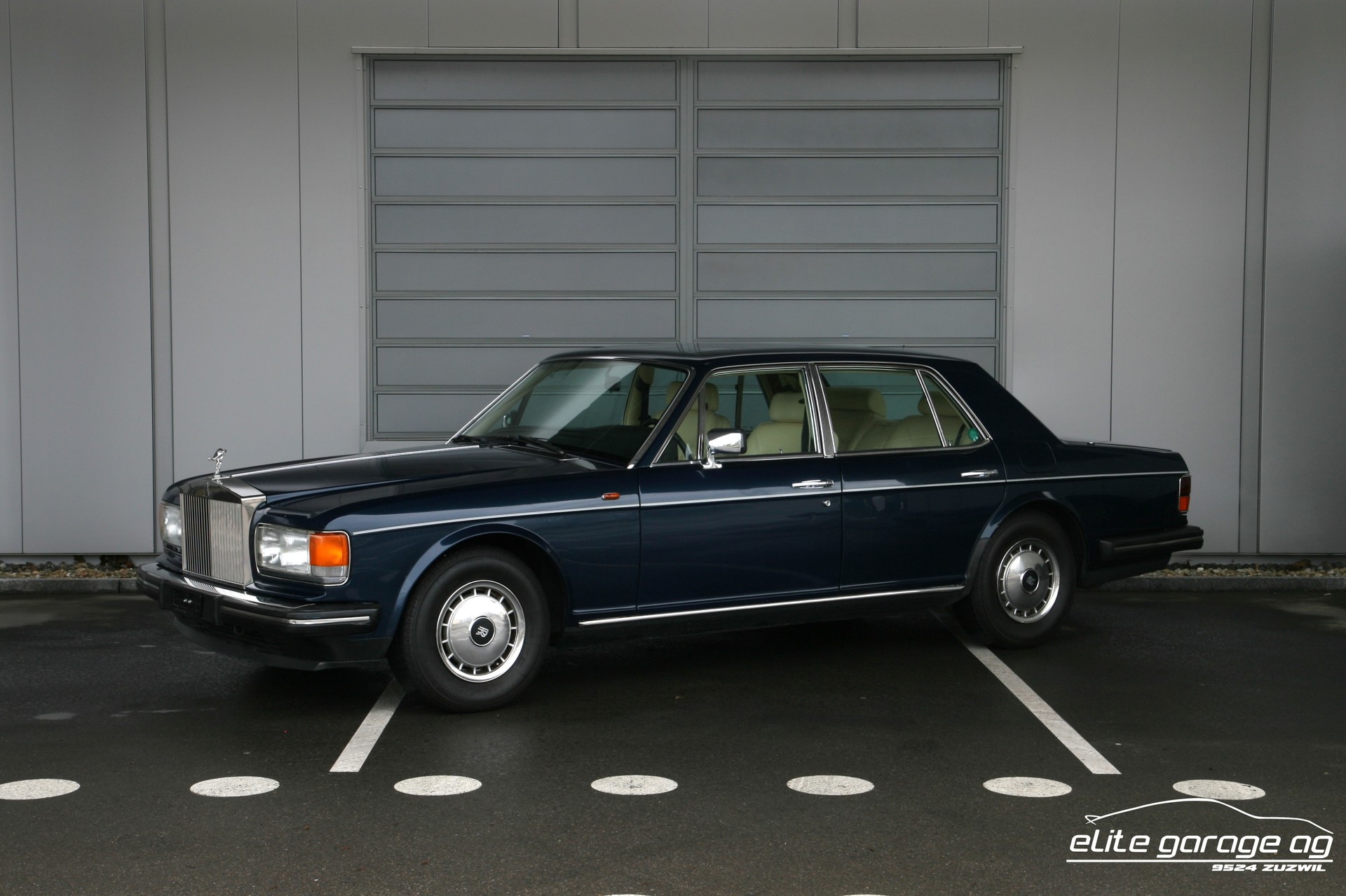 ROLLS-ROYCE Silver Spirit II