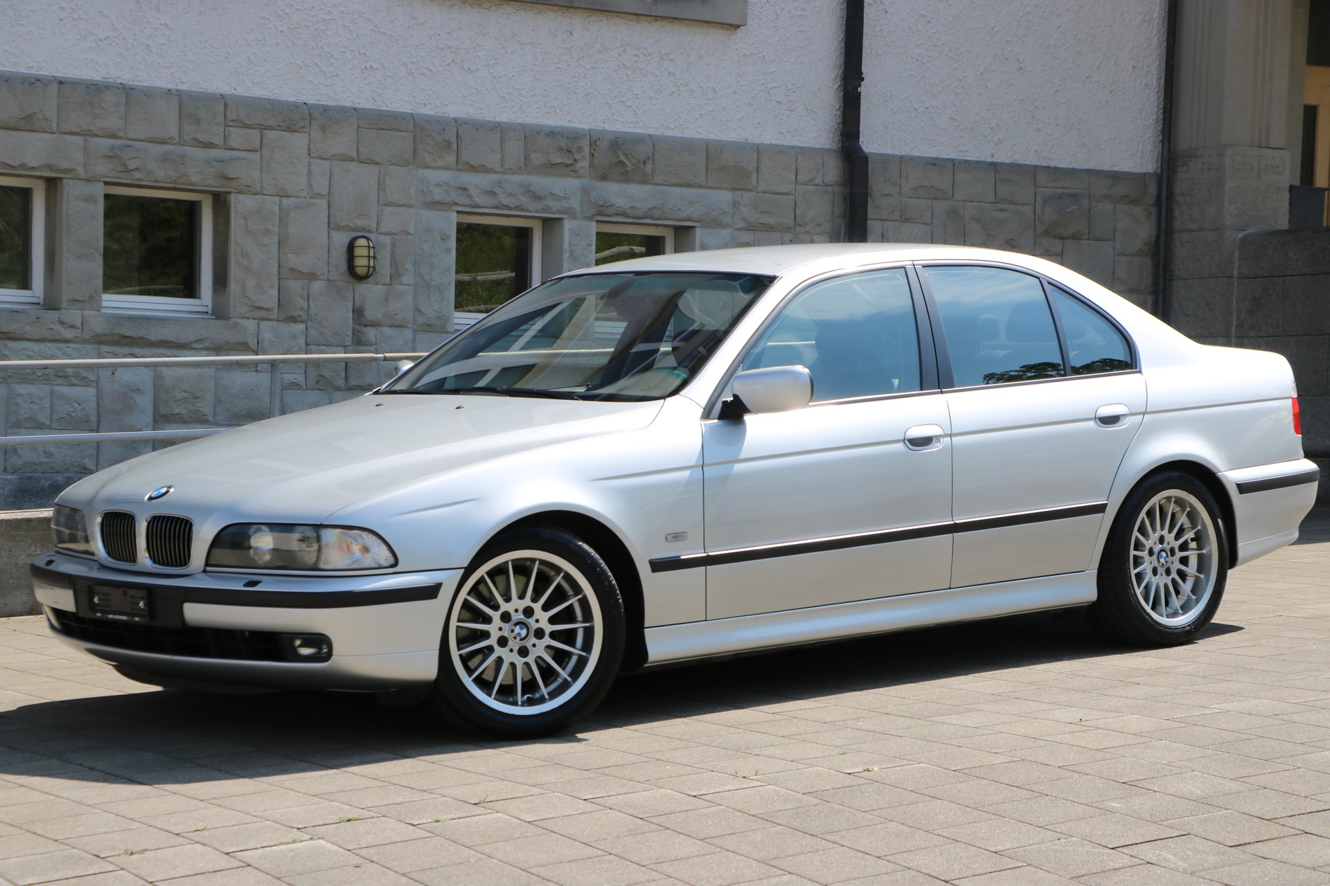 BMW 540i