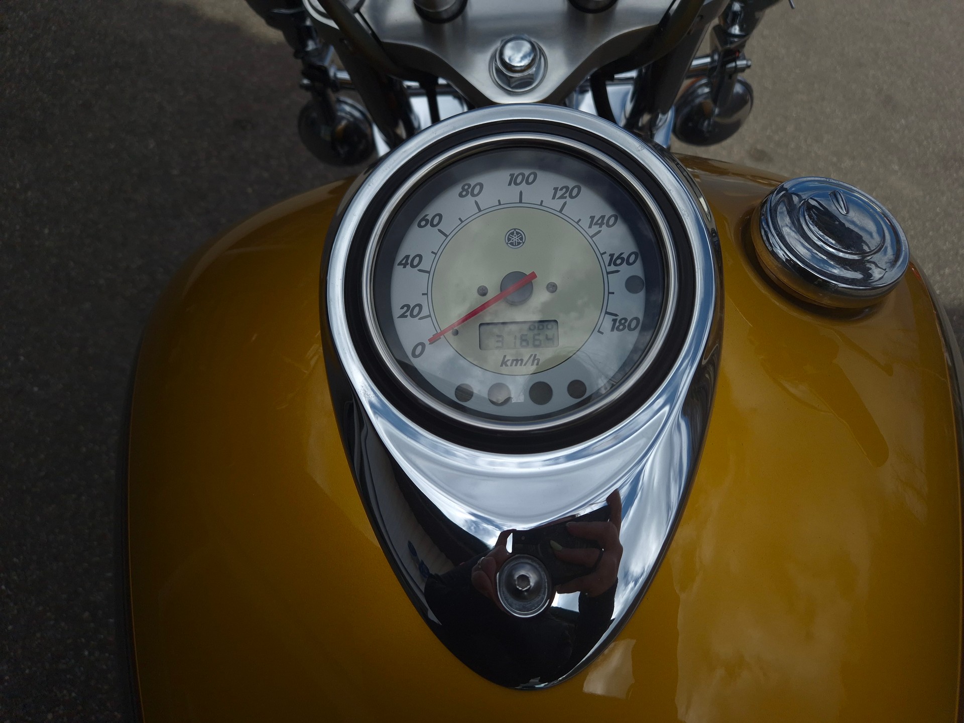 YAMAHA XVS 1100 Drag Star-image-12