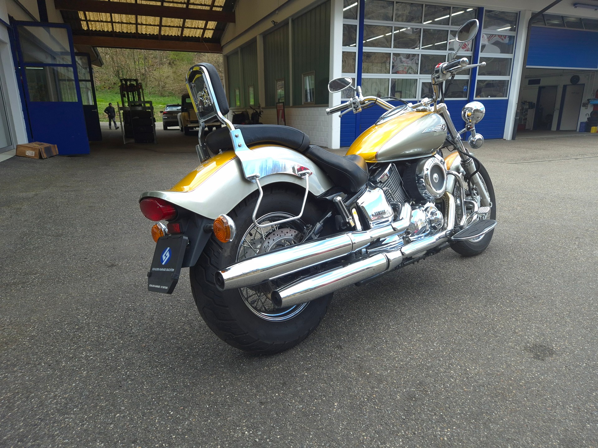 YAMAHA XVS 1100 Drag Star-image-10