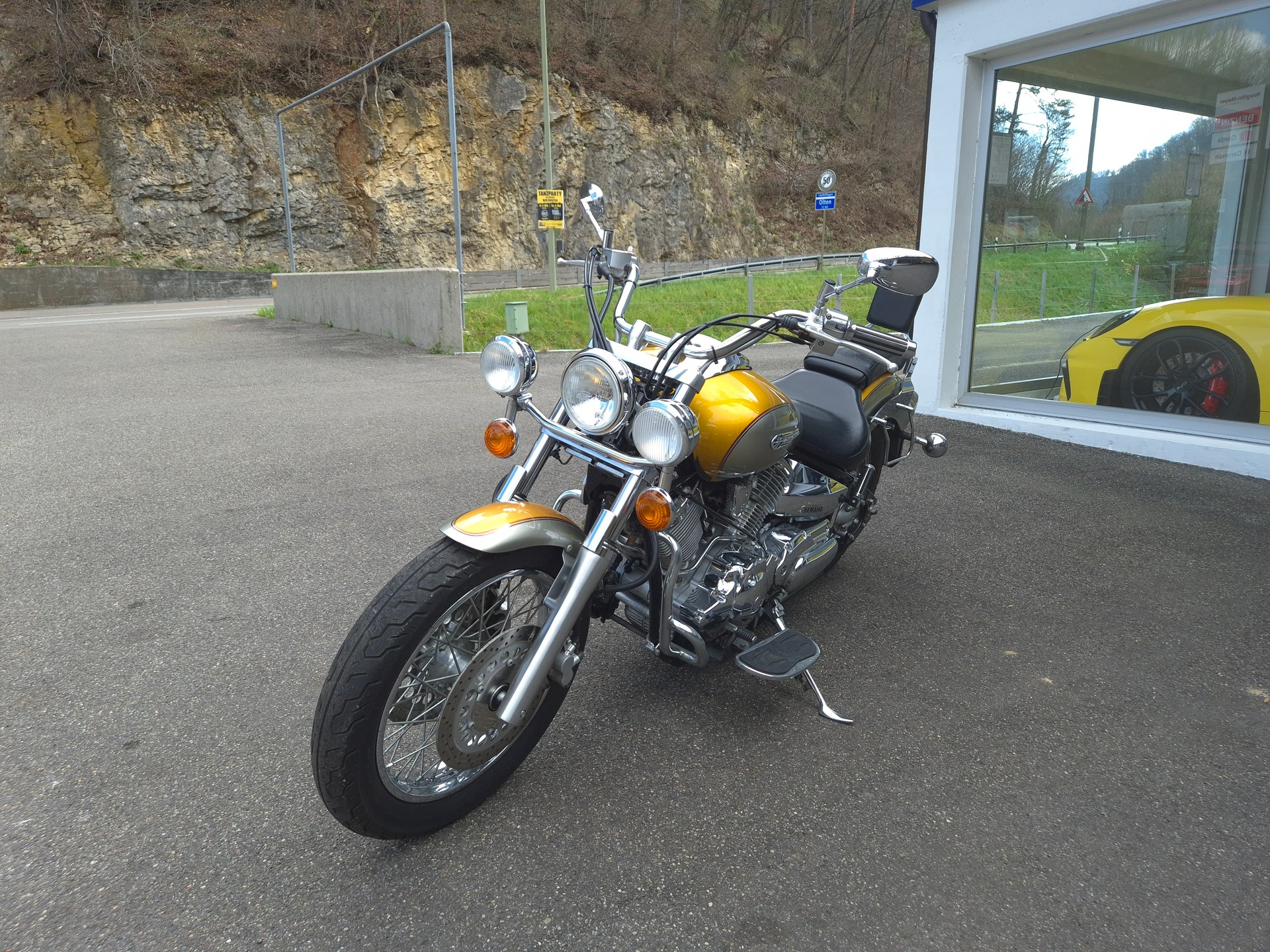 YAMAHA XVS 1100 Drag Star-image-4