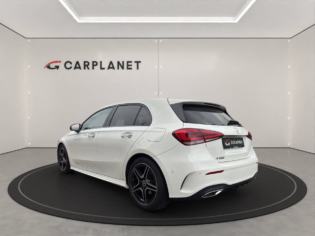 MERCEDES-BENZ A 180 AMG Line-showroom-element-3