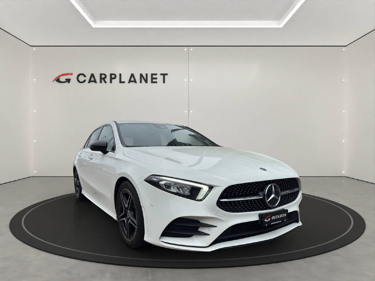 MERCEDES-BENZ A 180 AMG Line-showroom-element-1