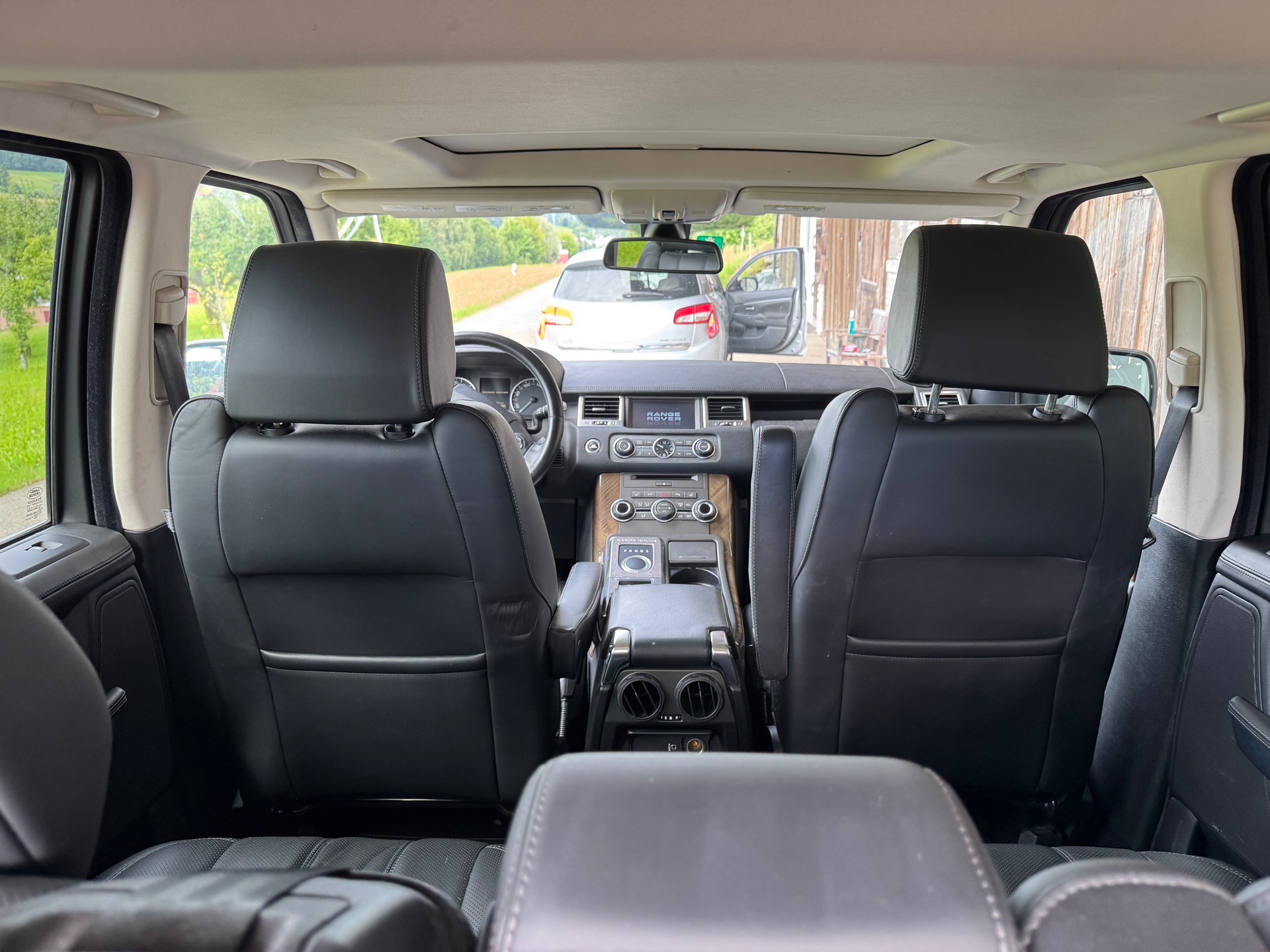LAND ROVER Range Rover Sport 3.0 TDV6 HSE Automatic-image-11