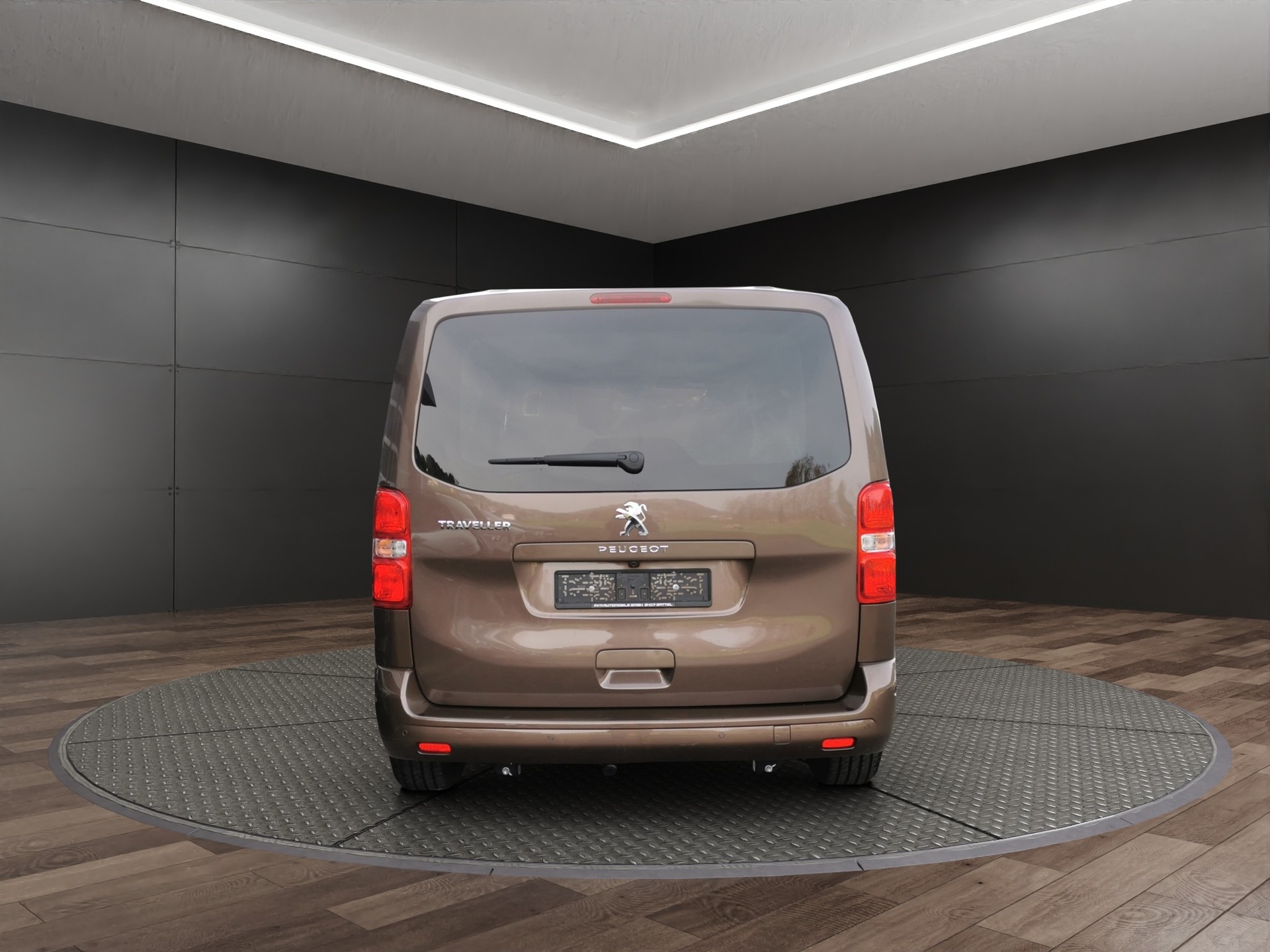 PEUGEOT Traveller 2.0 BlueHDi Business Standard EAT8-image-4