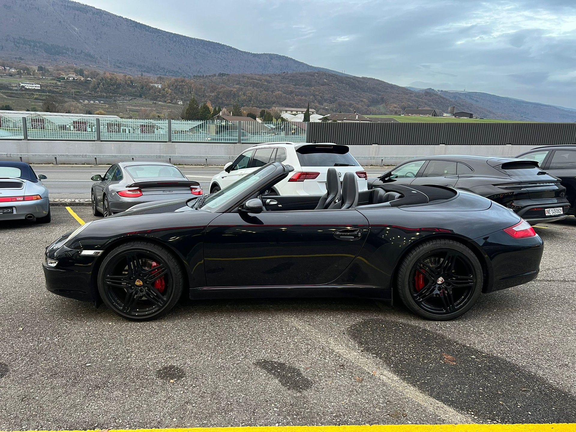 PORSCHE 911 Cabrio Carrera S-image-10