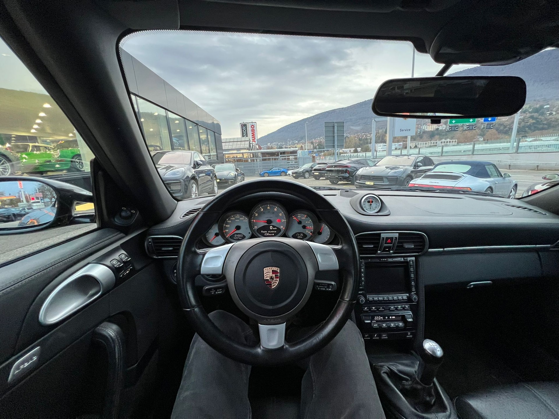 PORSCHE 911 Cabrio Carrera S-image-14