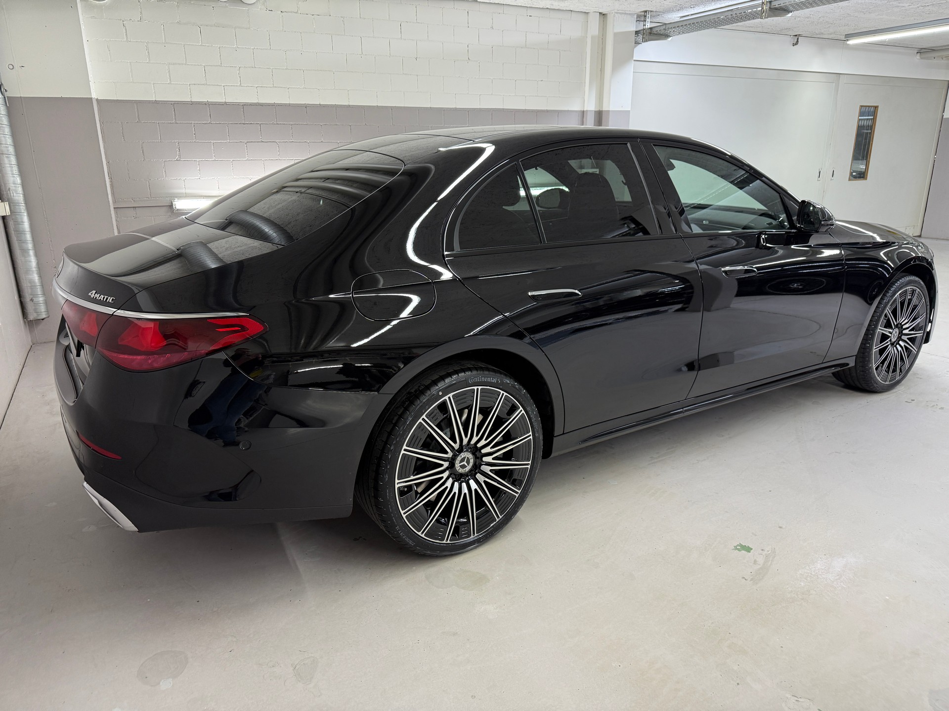 MERCEDES-BENZ E 450 d 4Matic-showroom-element-3