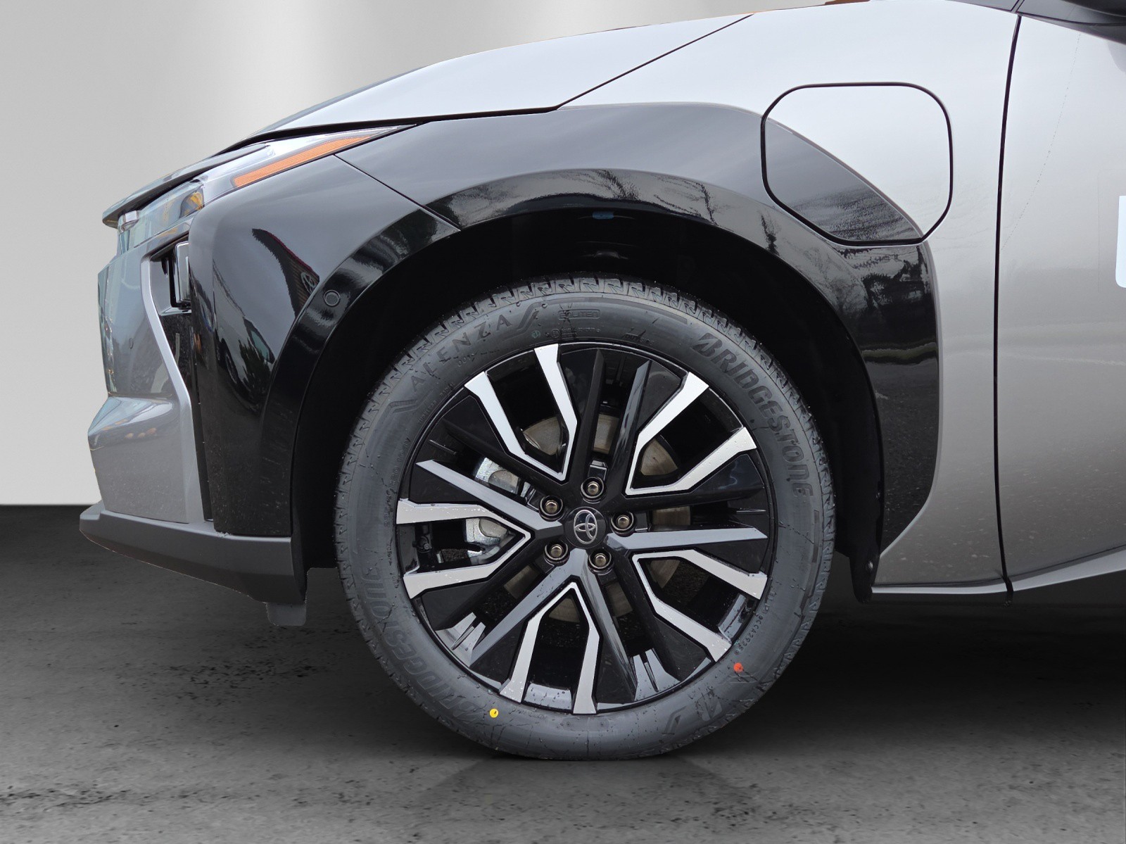 TOYOTA bZ4X Premium 73,1 kWh AWD-image-8