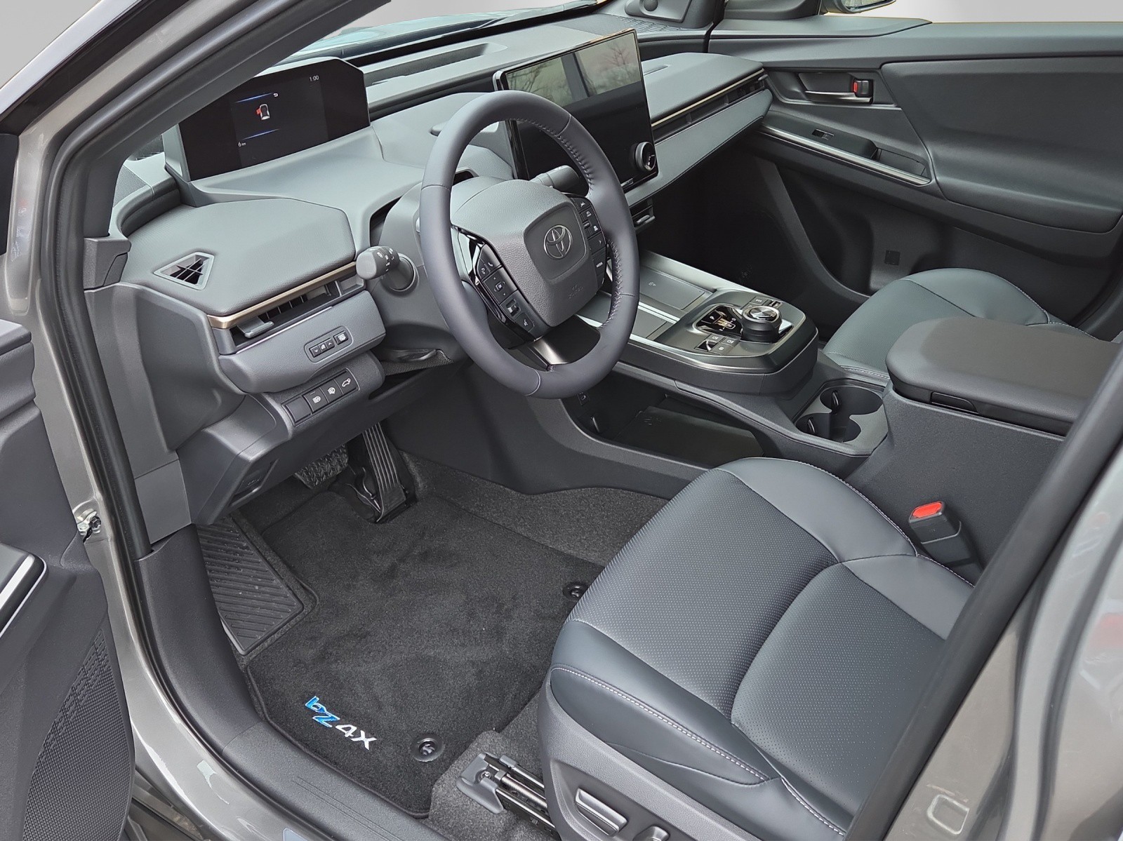 TOYOTA bZ4X Premium 73,1 kWh AWD-image-11