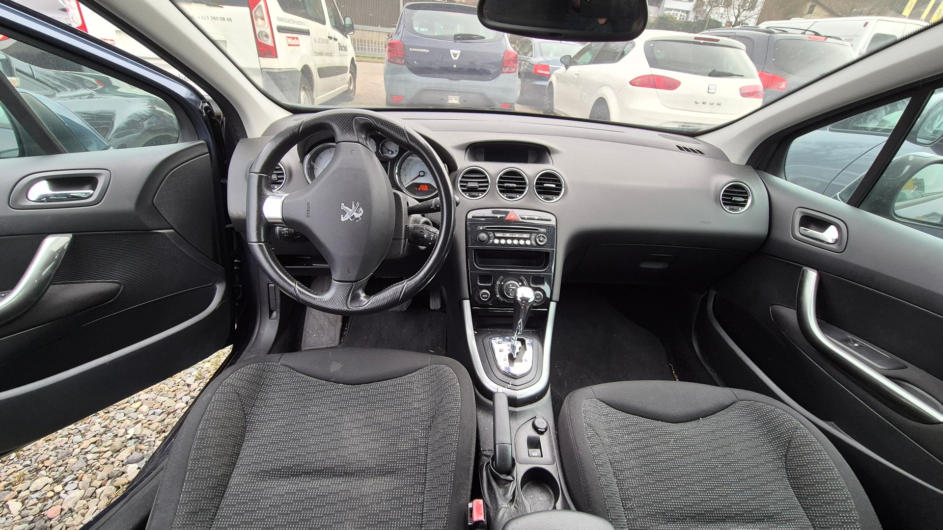 PEUGEOT 308 1.6 16V Turbo Allure Automatic-image-8