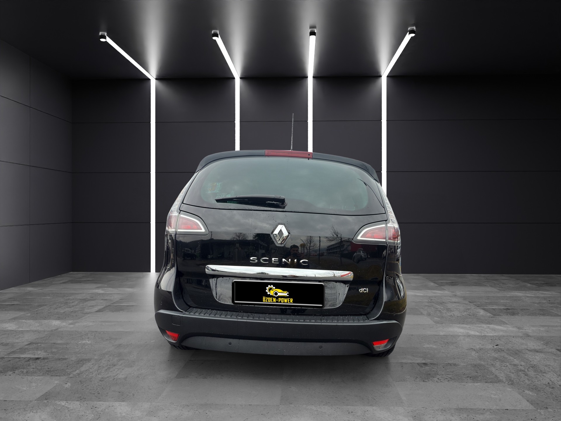 RENAULT EDC / Rückfahrkamera // Bose-image-7