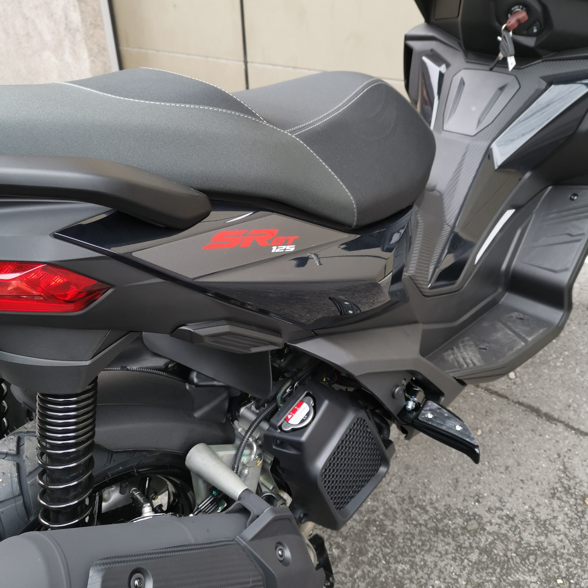 APRILIA SR 125 GT Sport ABS E5+-image-7
