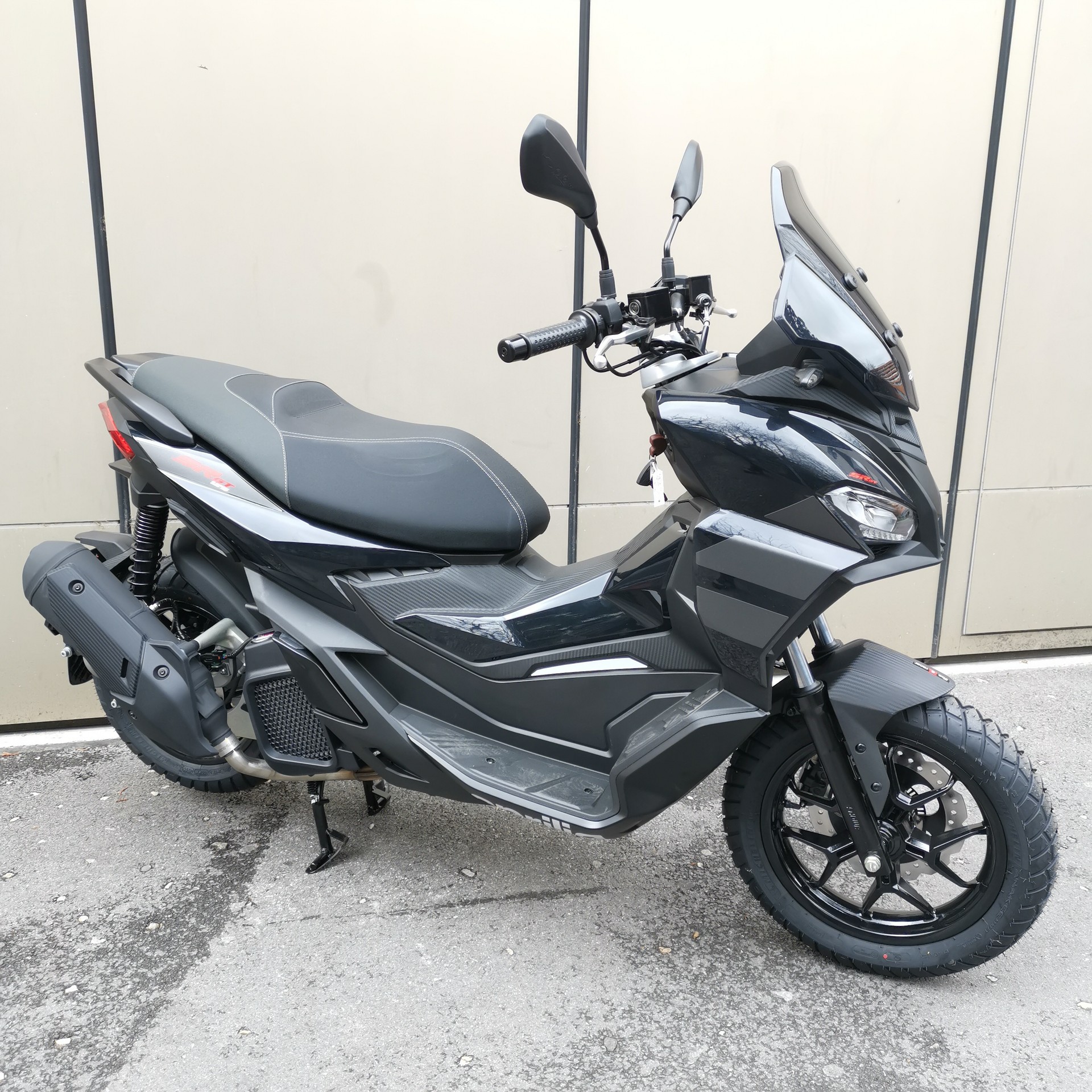 APRILIA SR 125 GT Sport ABS E5+-showroom-element-1