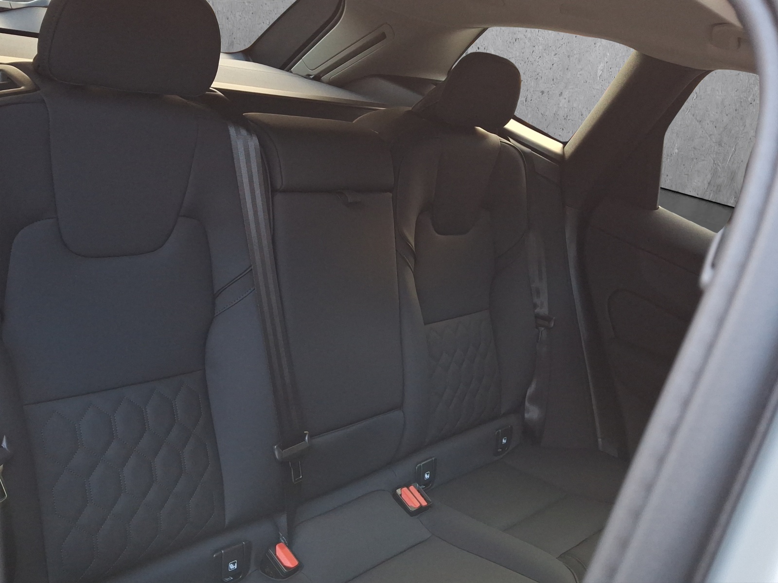 VOLVO XC60 T6 eAWD PluginHybrid Plus Dark Geartronic-image-12