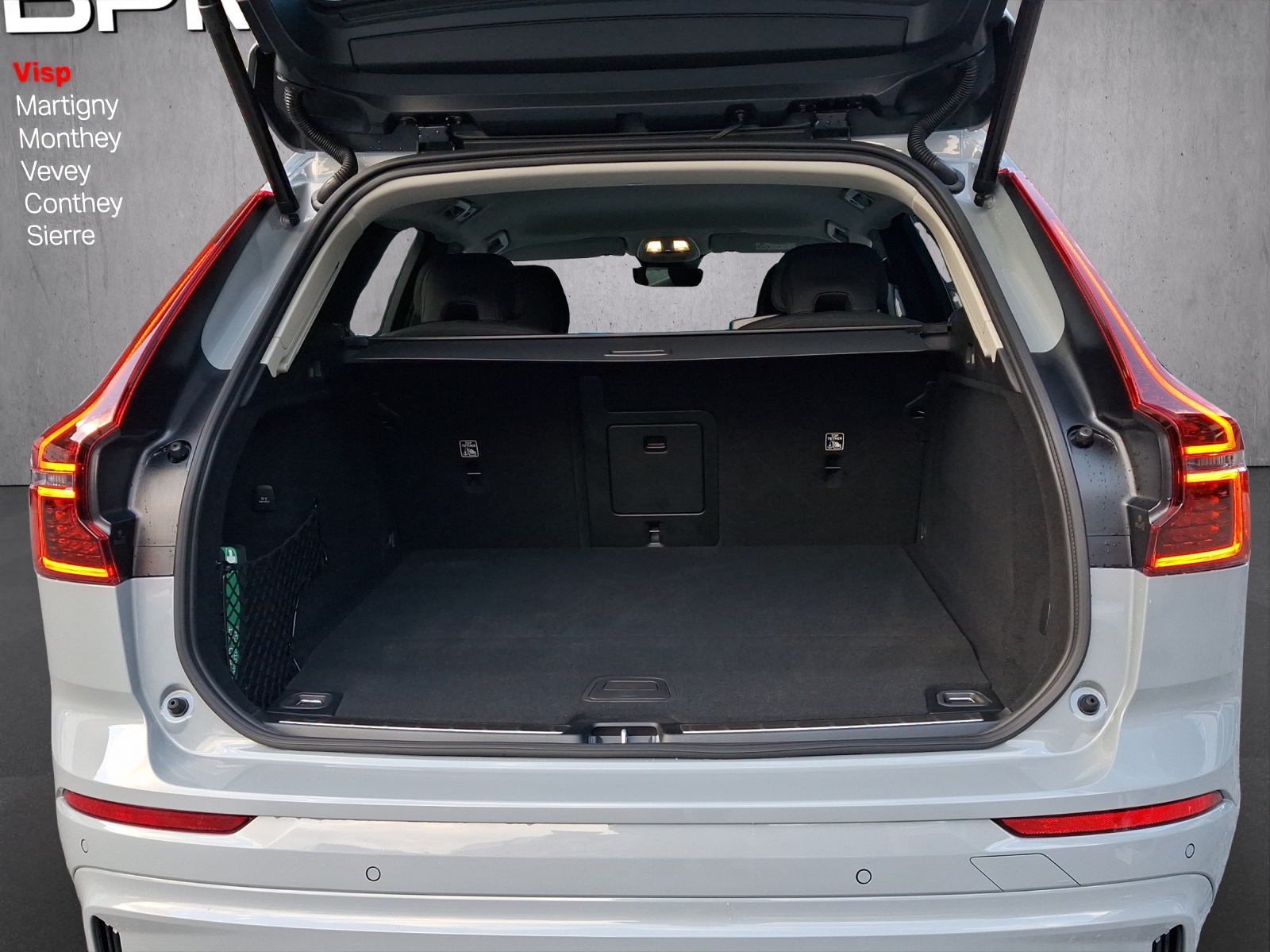 VOLVO XC60 T6 eAWD PluginHybrid Plus Dark Geartronic-image-13