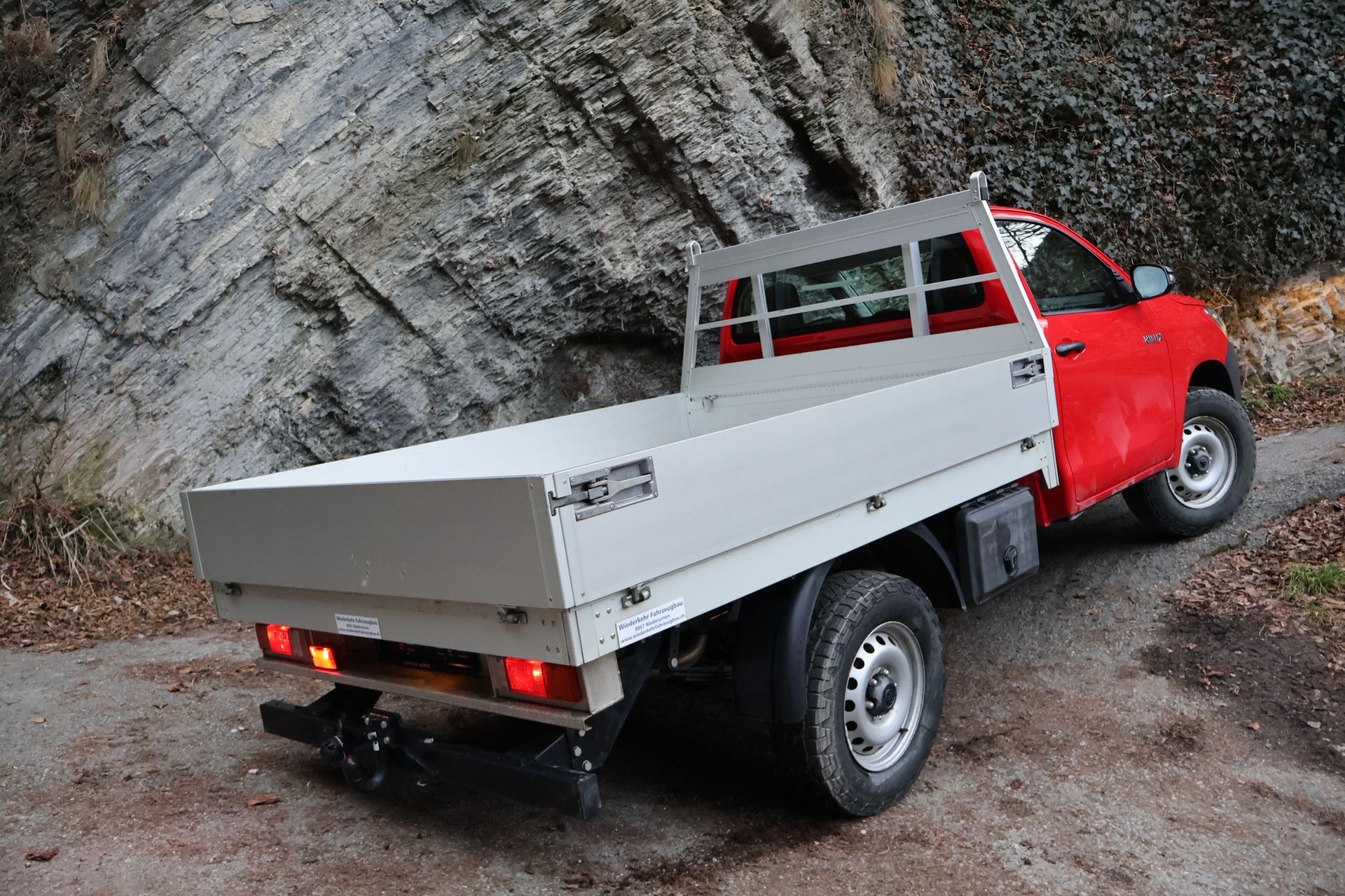 TOYOTA Hilux 2.4D-4D Comfort Single Cab 4x4-image-5