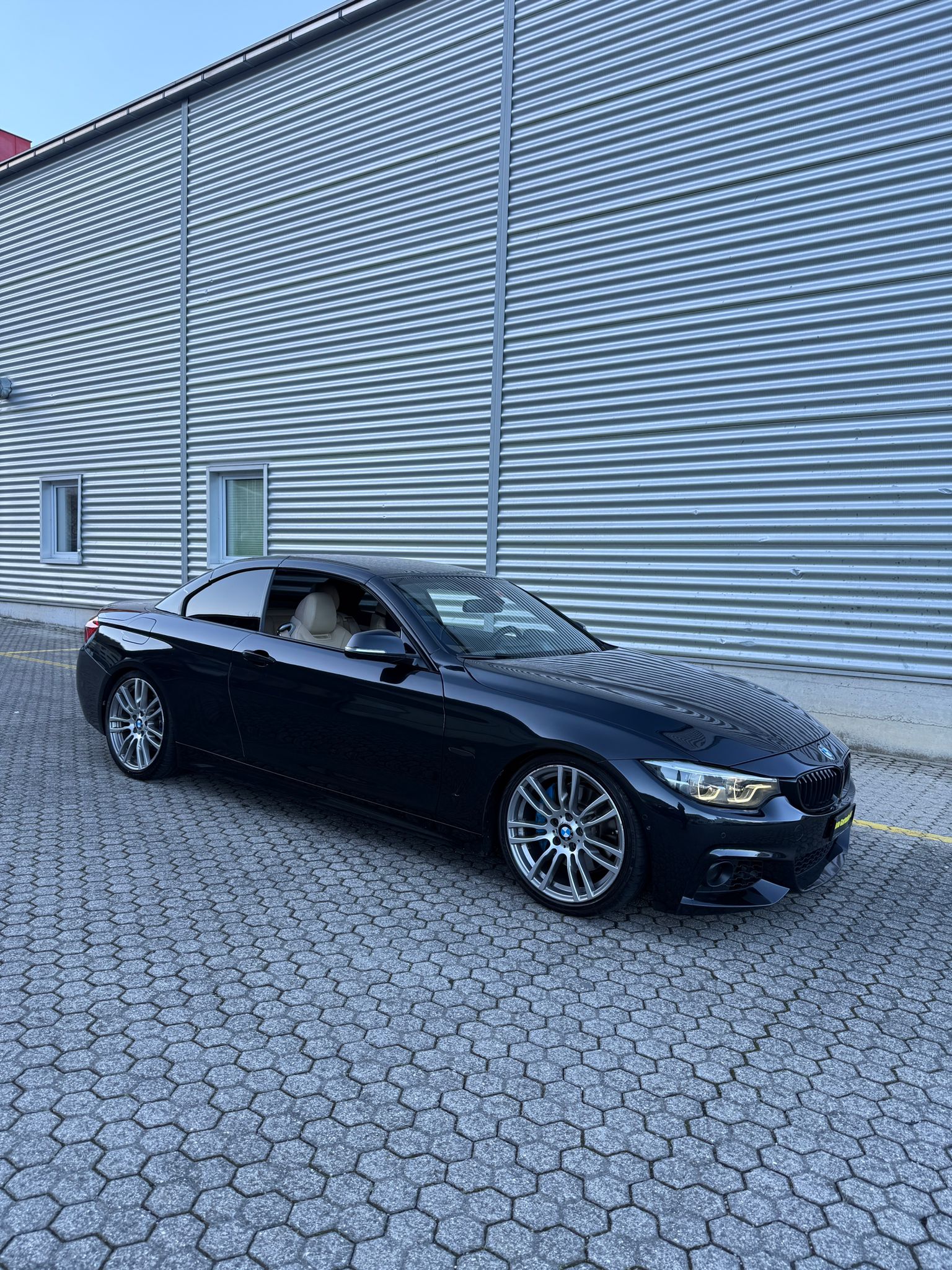 BMW 440i Cabriolet M Sport Steptronic-image-5