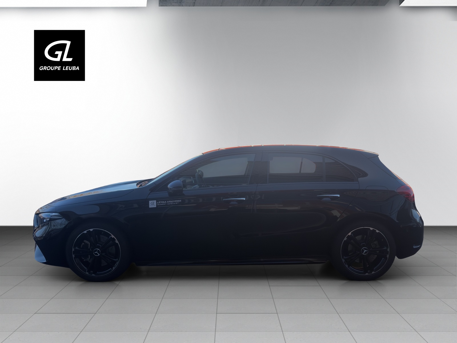 MERCEDES-BENZ A 220 4Matic 8G-DCT-showroom-element-3