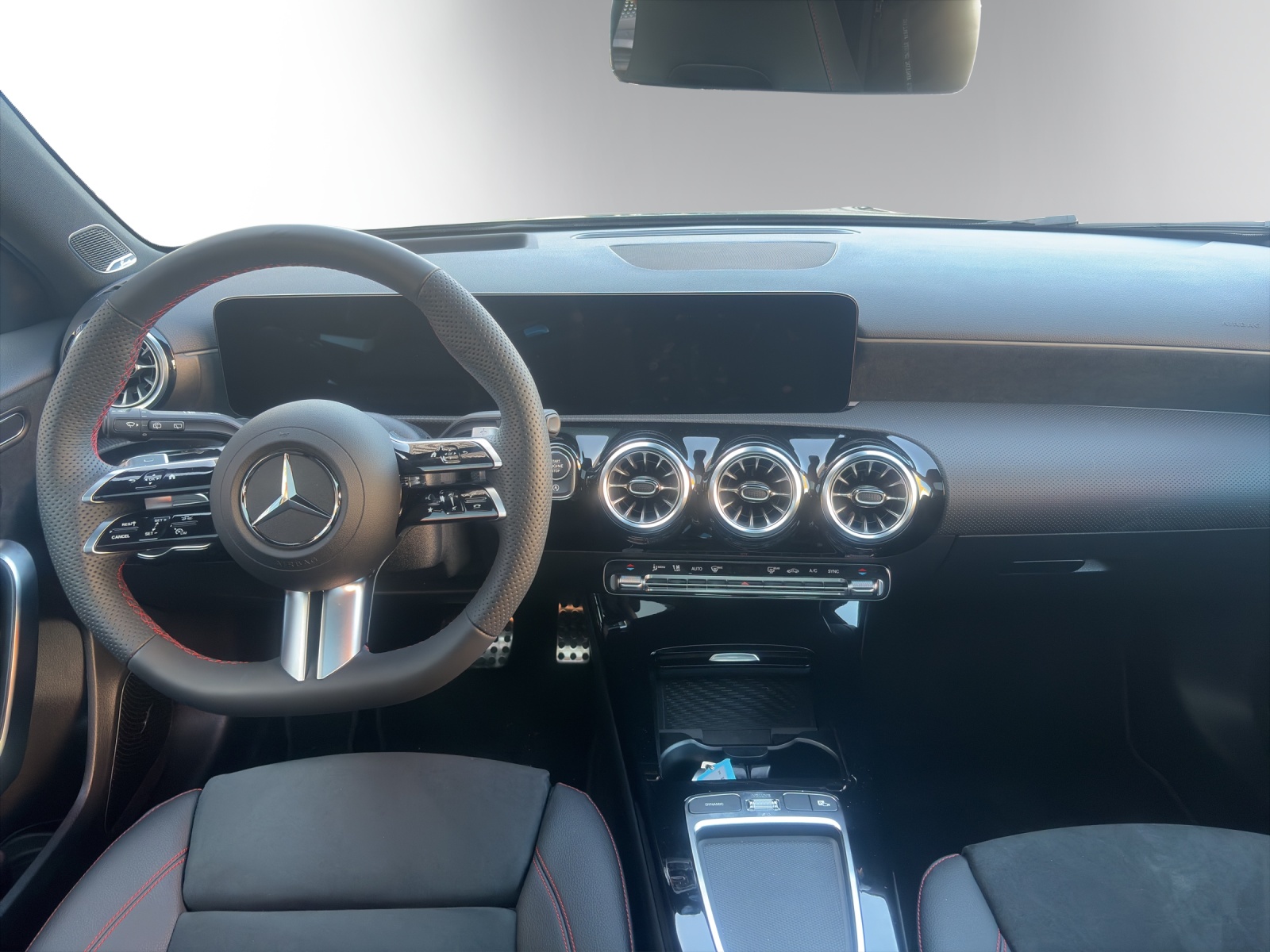 MERCEDES-BENZ A 220 4Matic 8G-DCT-image-10