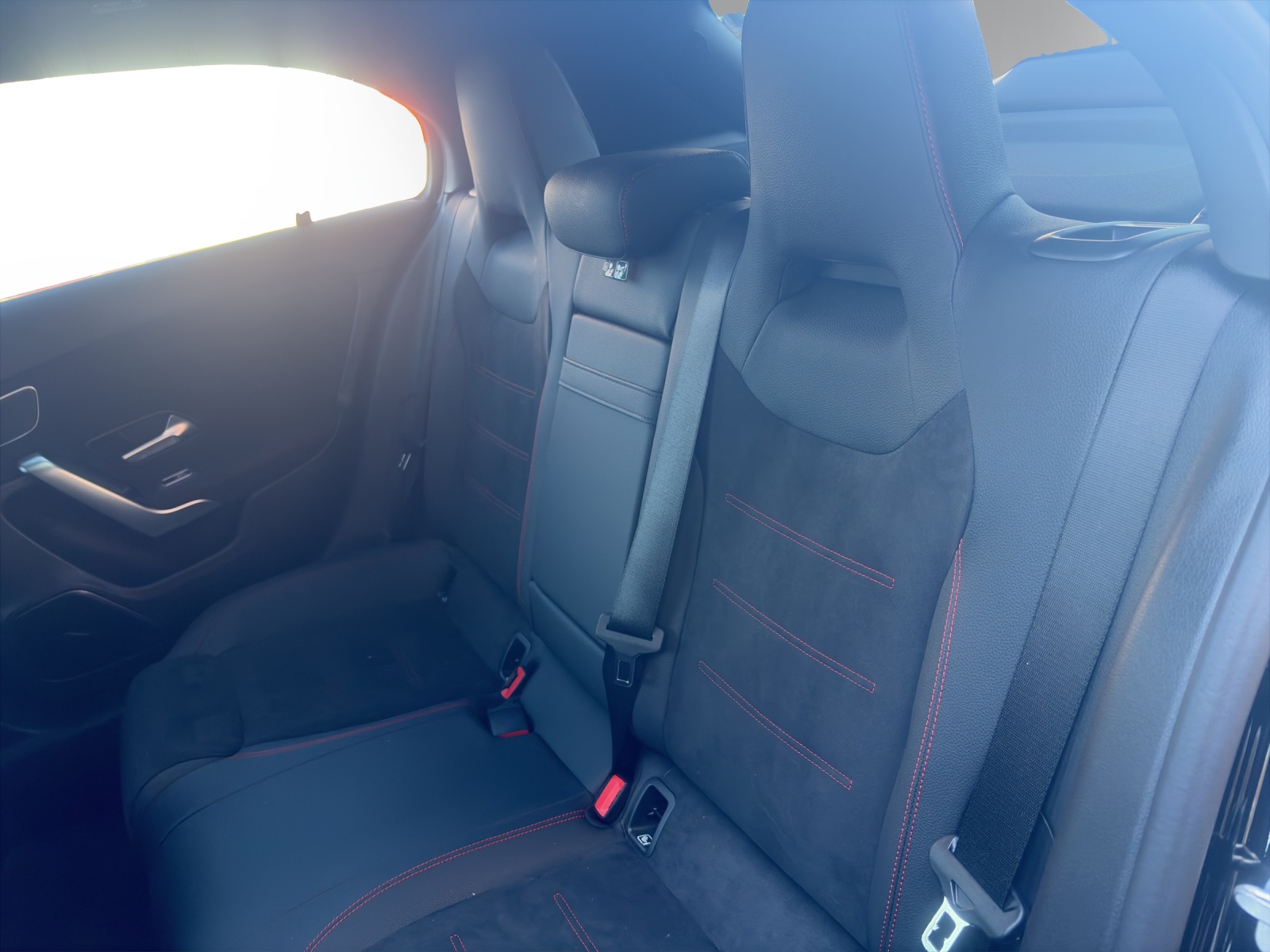 MERCEDES-BENZ A 220 4Matic 8G-DCT-image-9