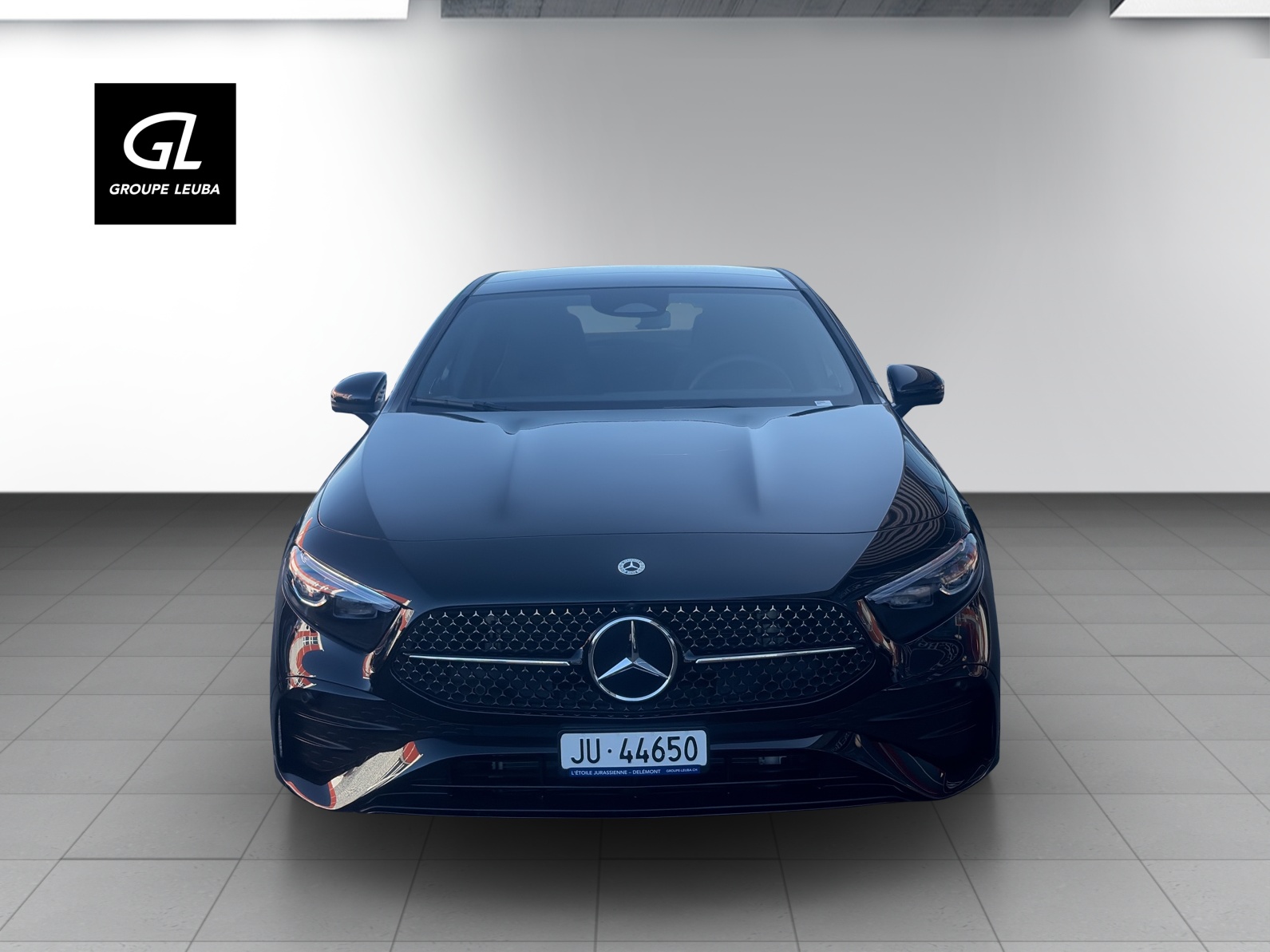 MERCEDES-BENZ A 220 4Matic 8G-DCT-showroom-element-1