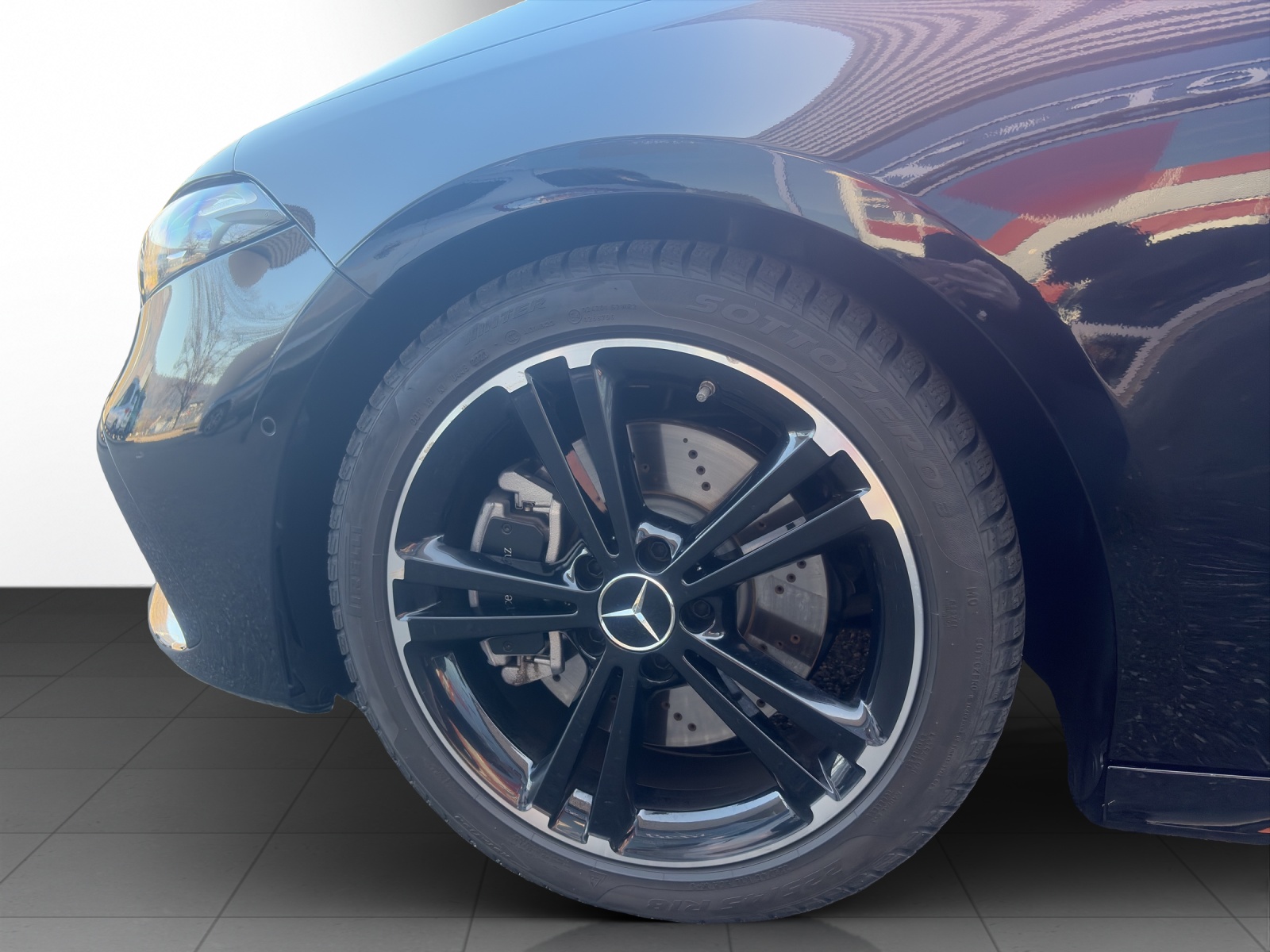 MERCEDES-BENZ A 220 4Matic 8G-DCT-image-4