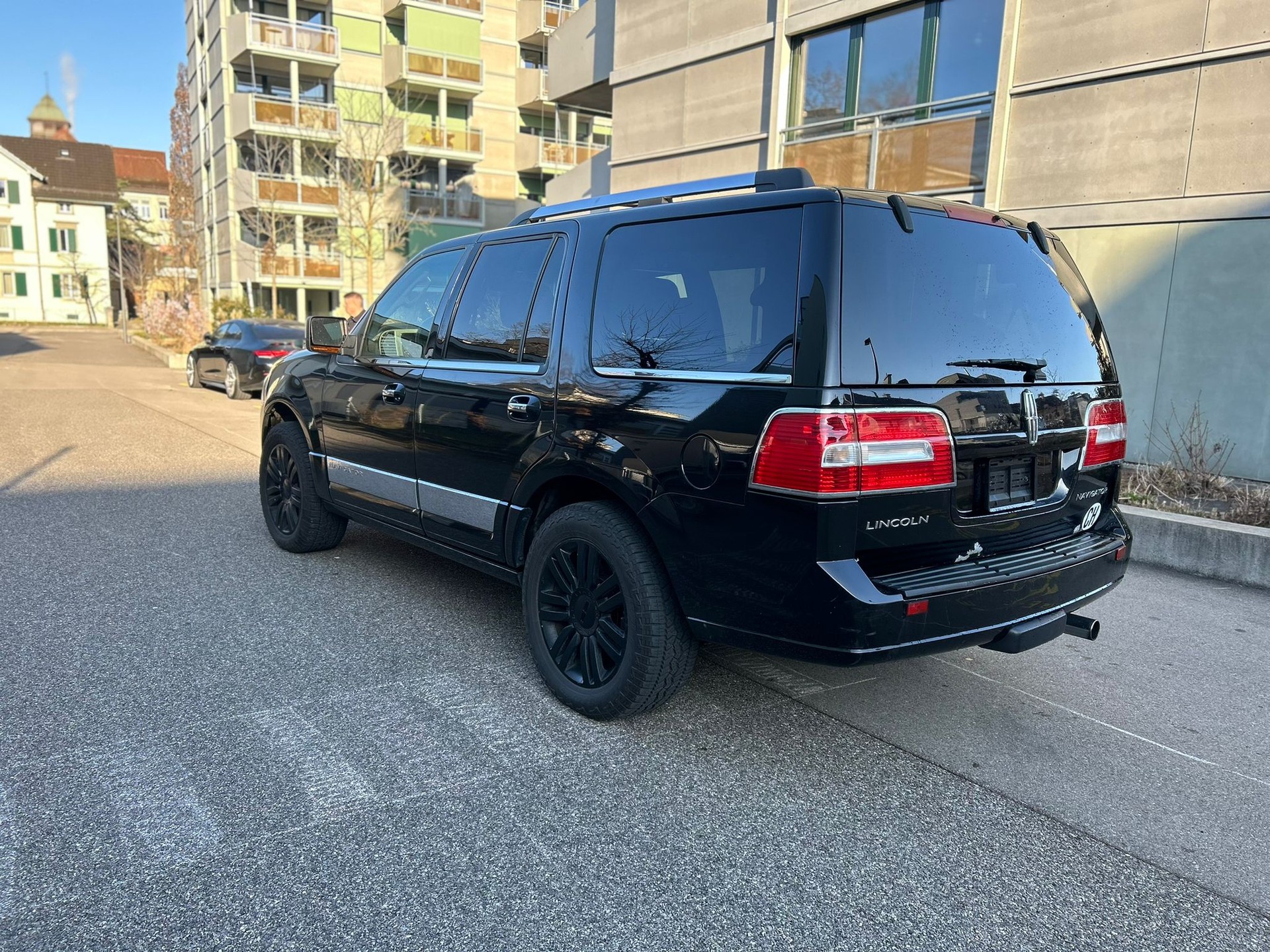 LINCOLN Navigator-showroom-element-3