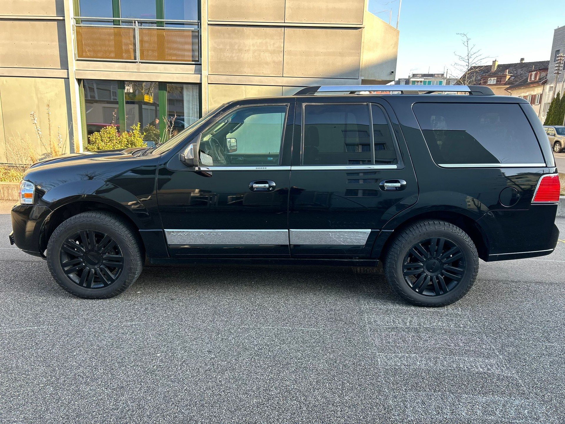 LINCOLN Navigator-image-8