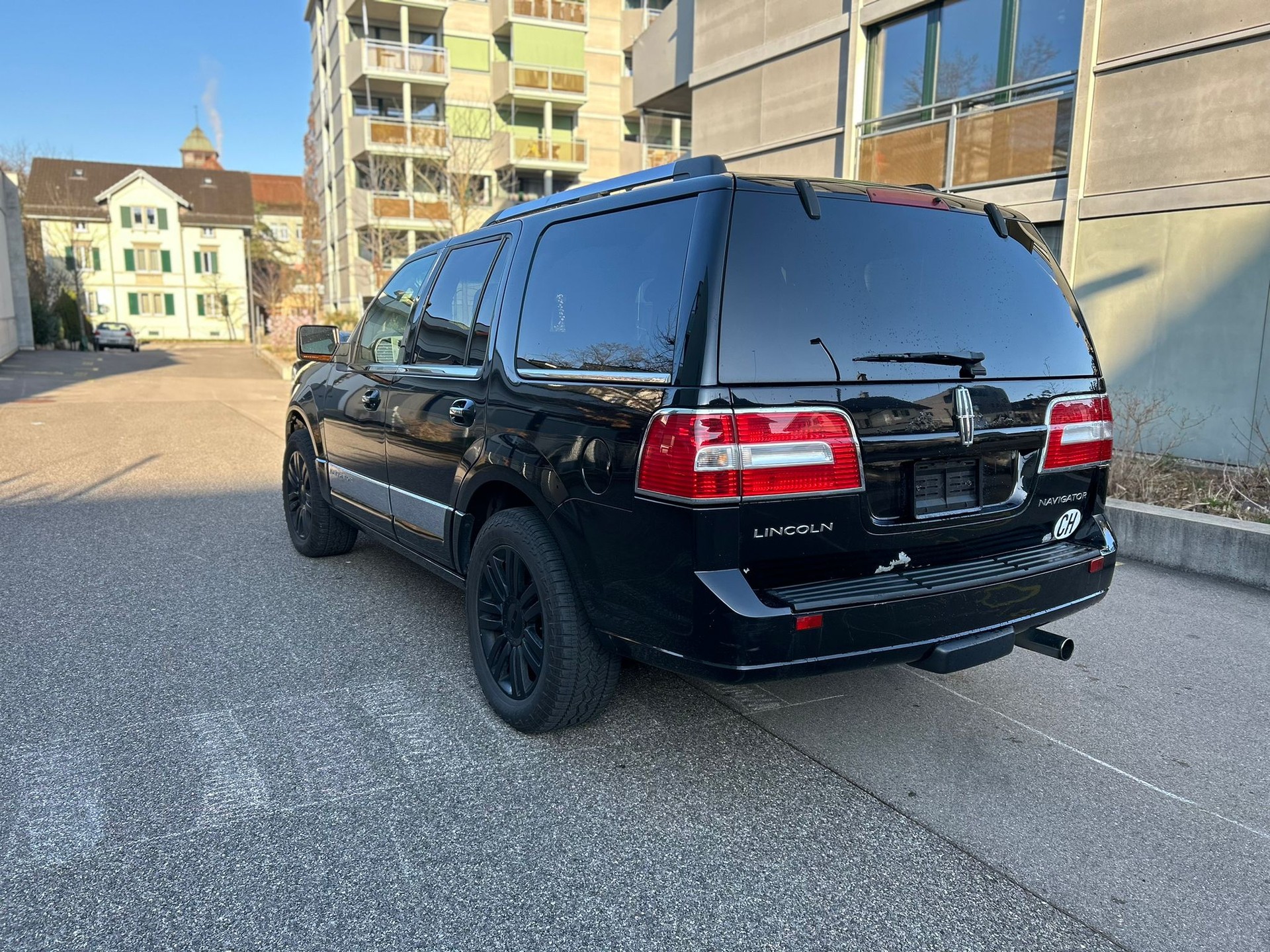 LINCOLN Navigator-image-4
