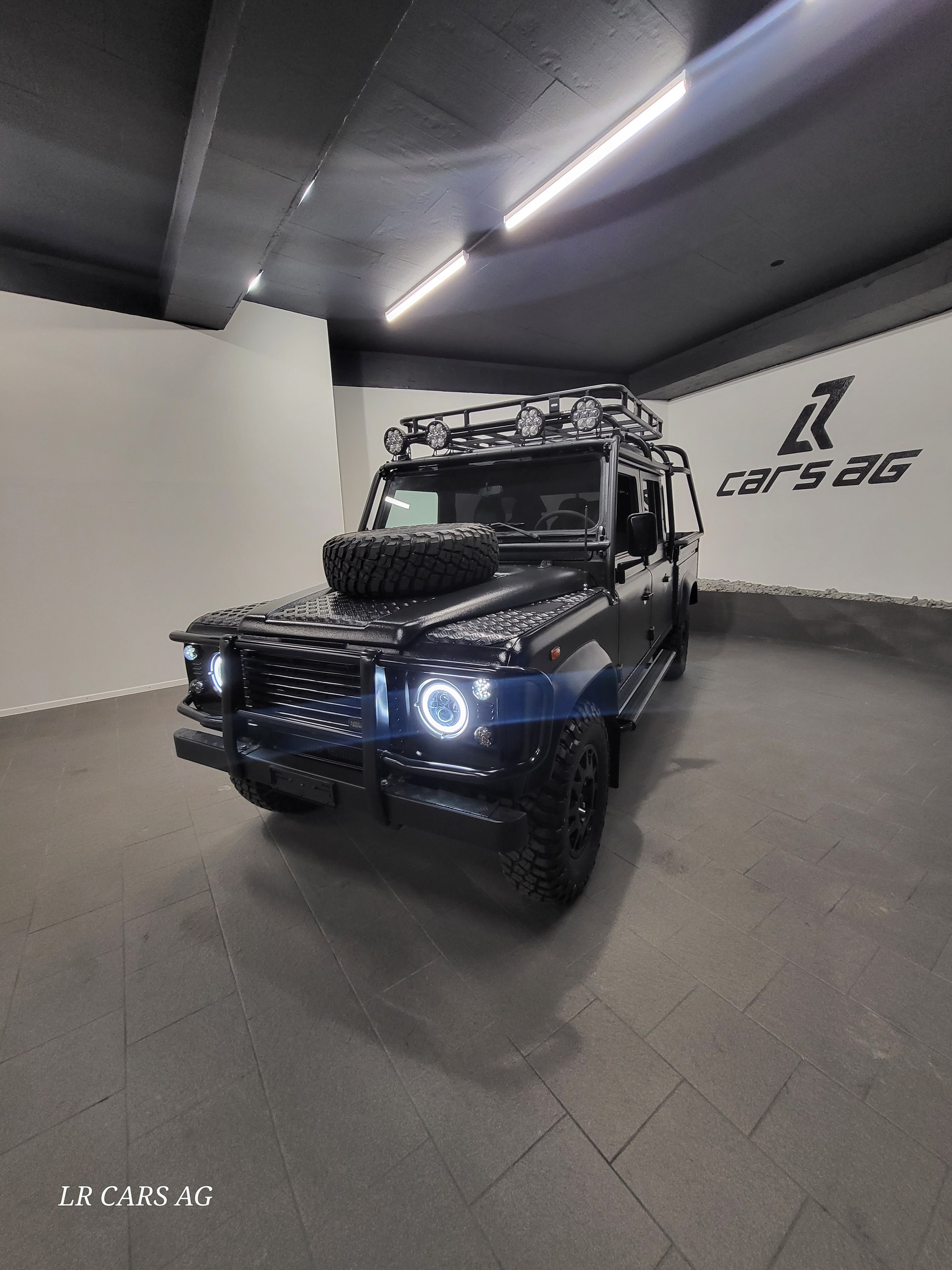 LAND ROVER 130 TD5-image-1