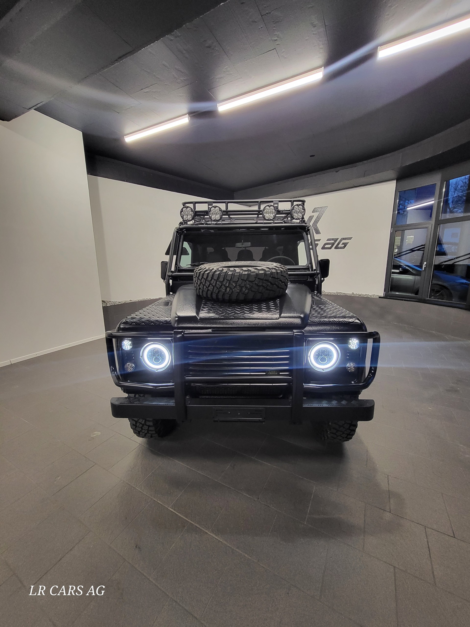LAND ROVER 130 TD5-image-2