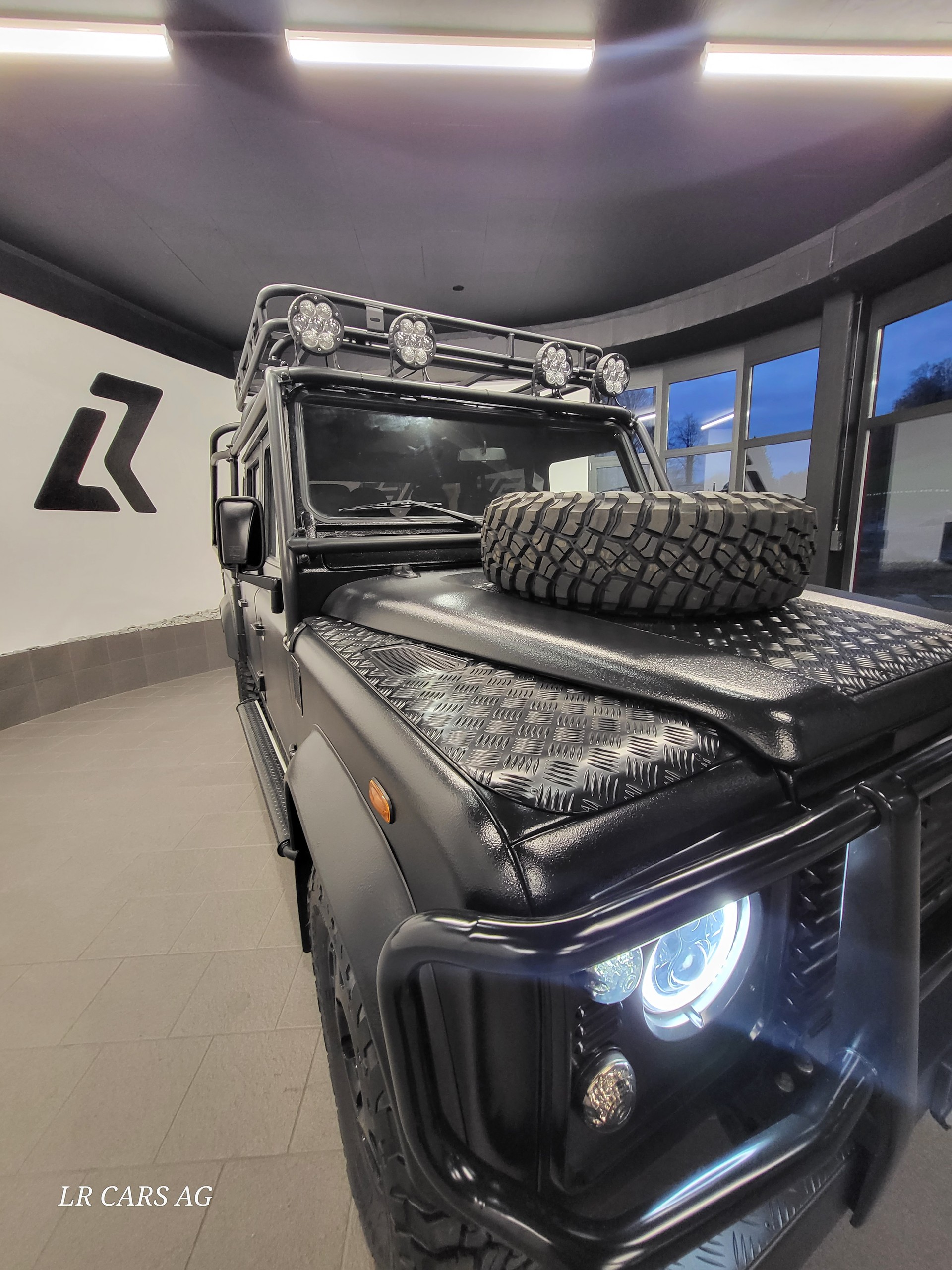 LAND ROVER 130 TD5-image-12