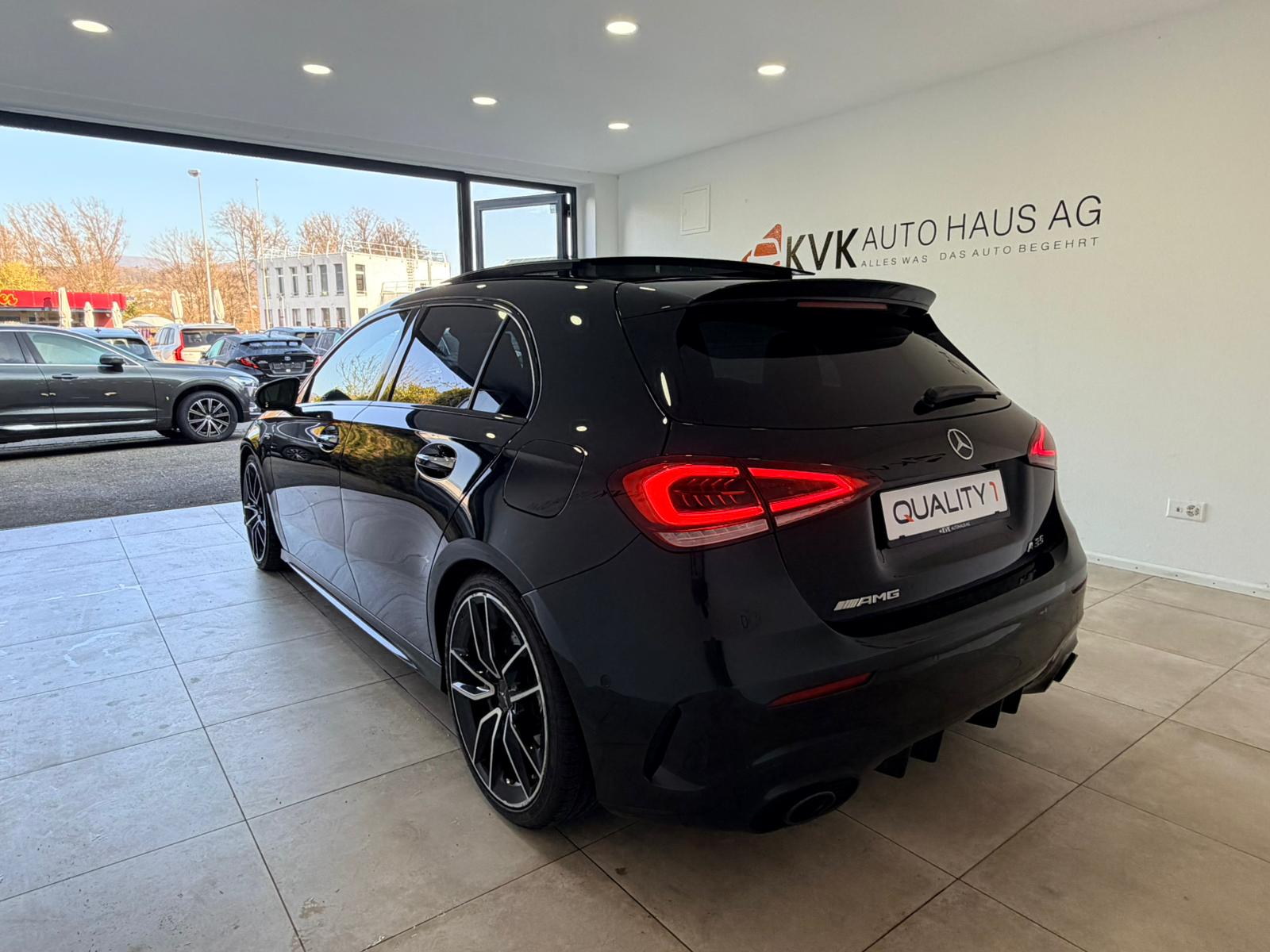 MERCEDES-BENZ A 35 AMG 4Matic Speedshift *CH Fahrzeug*Vollaustattung*-image-4