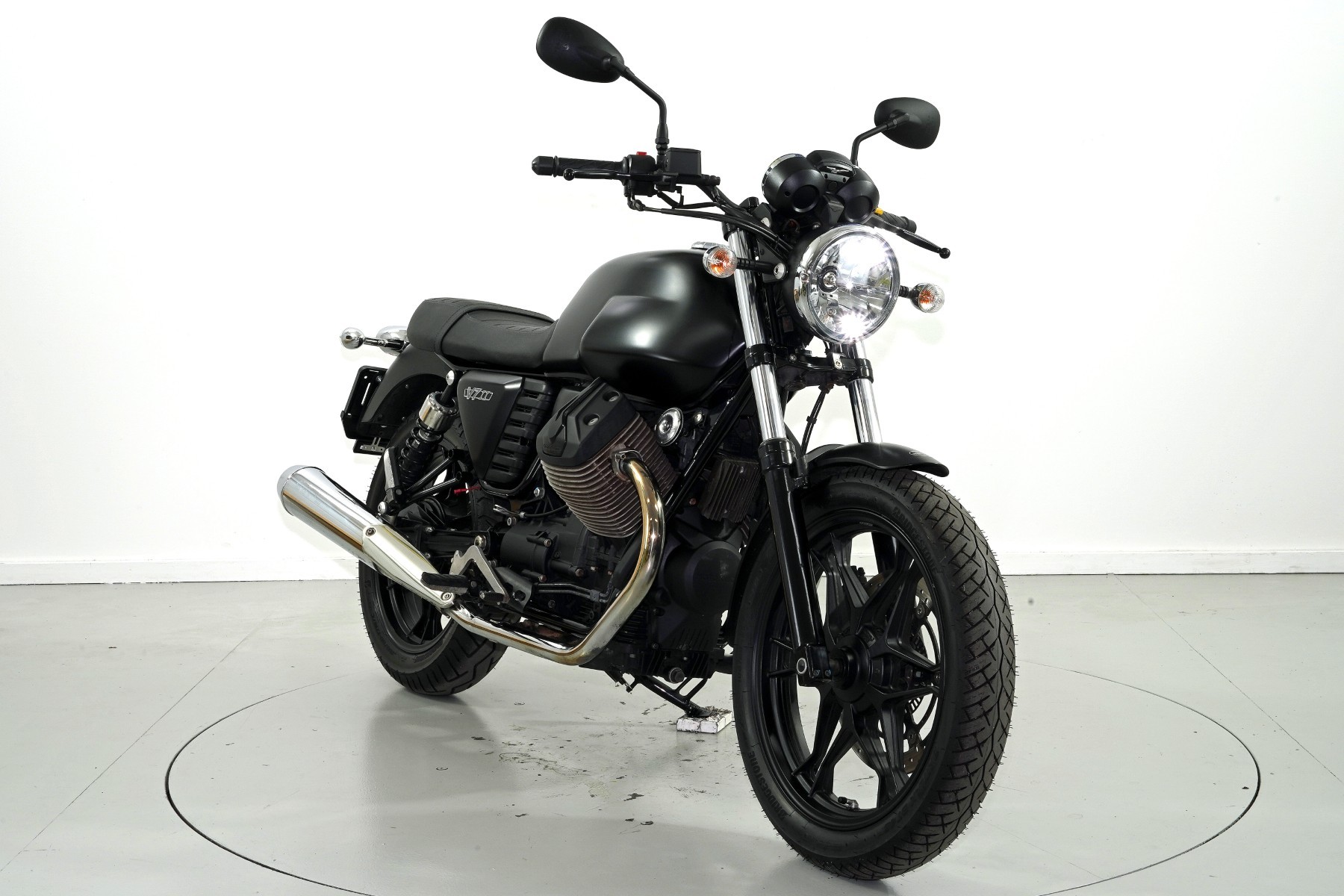 MOTO GUZZI V7 Stone ABS-image-1