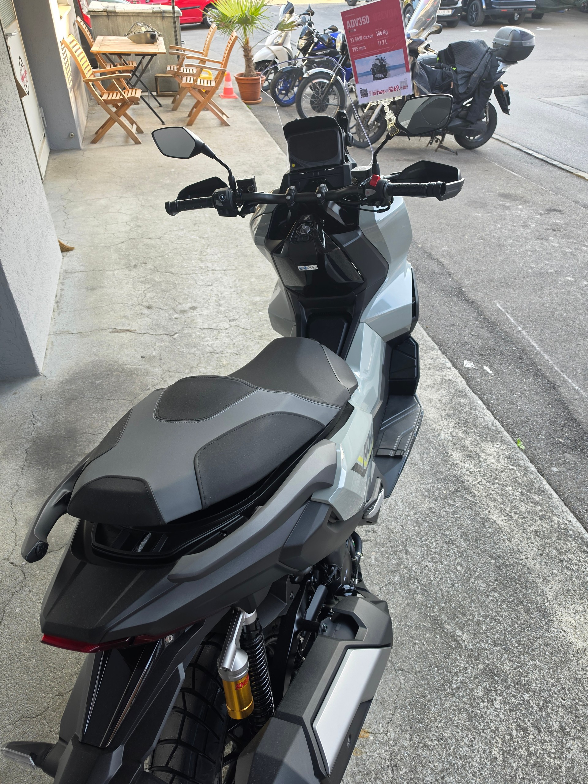 HONDA ADV 350-image-2