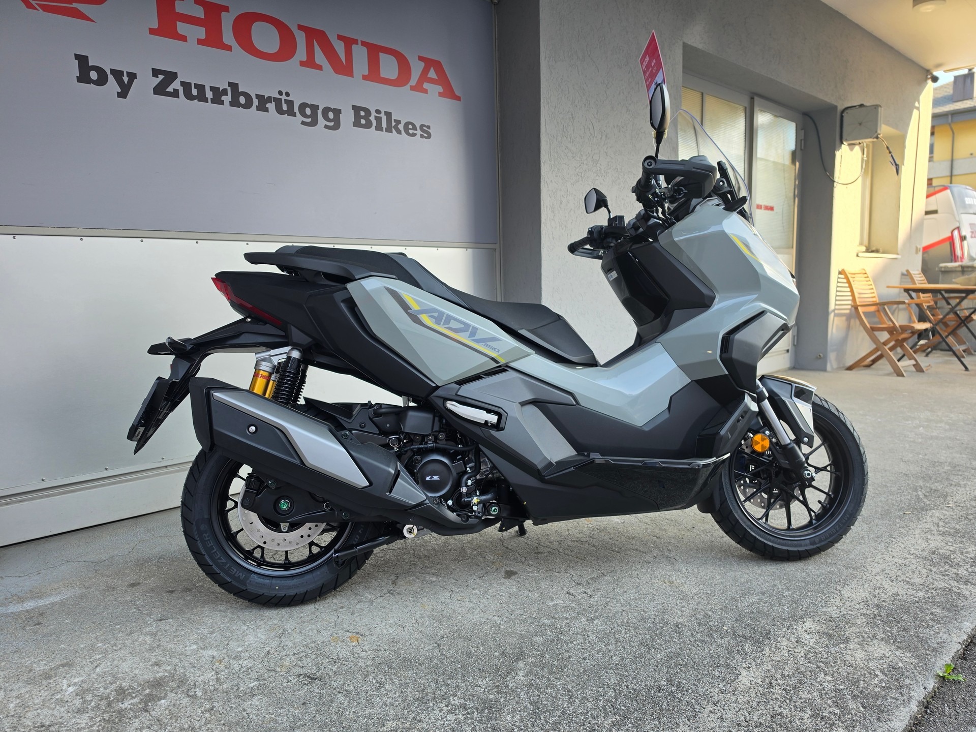 HONDA ADV 350-image-1